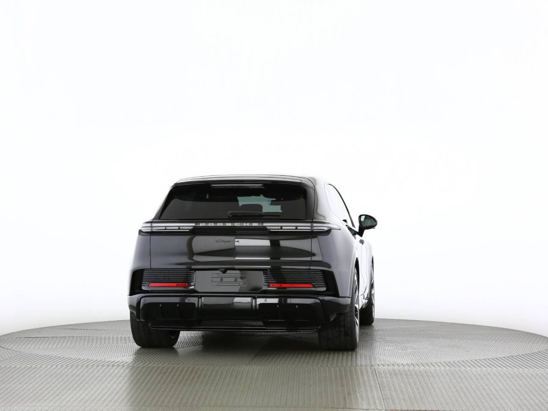 PORSCHE Cayenne Electric-image-7