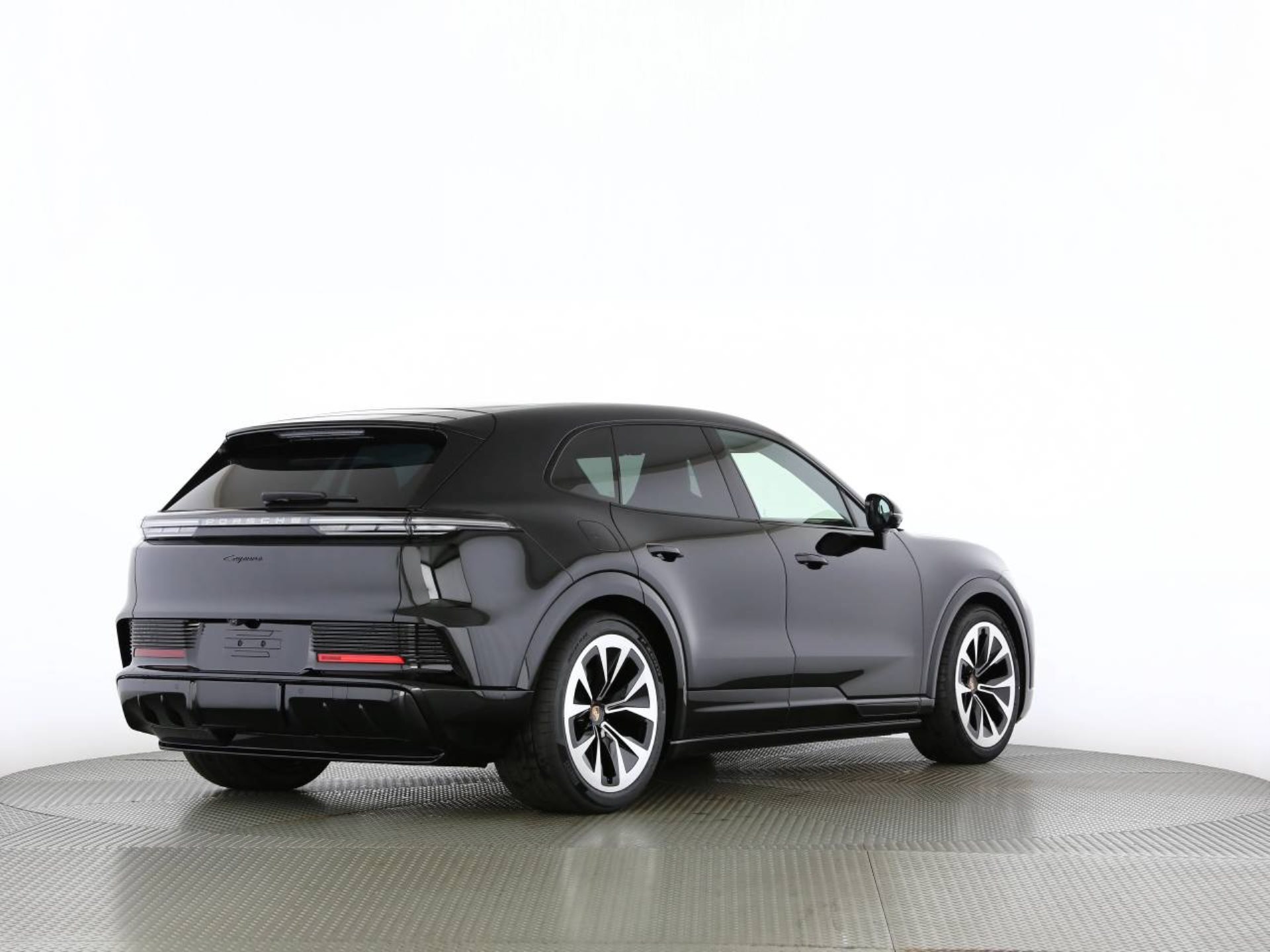 PORSCHE Cayenne Electric-image-5