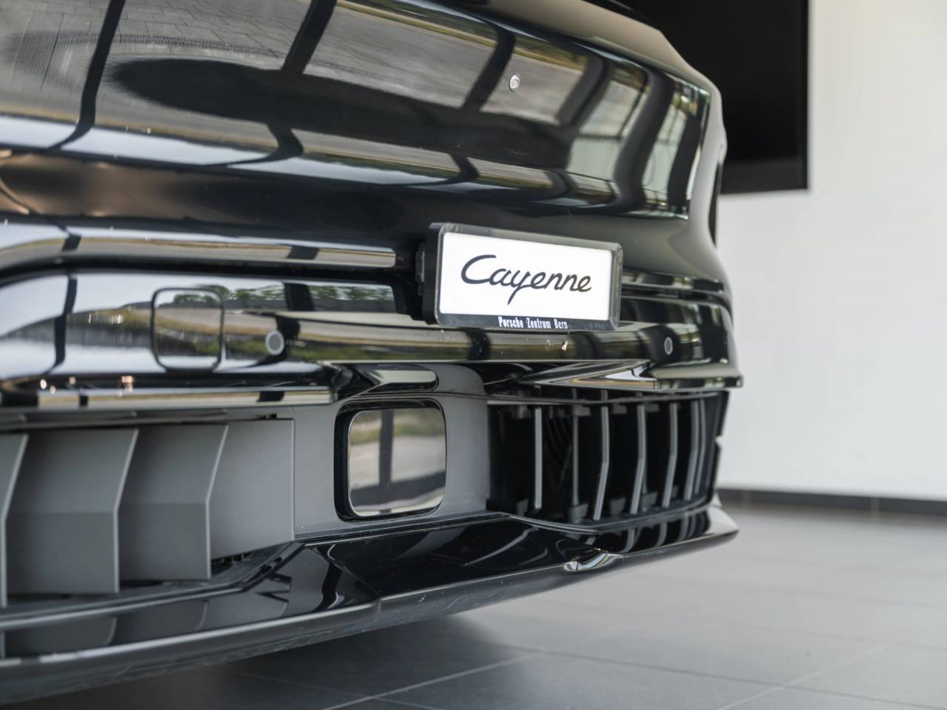 PORSCHE Cayenne Electric-image-26
