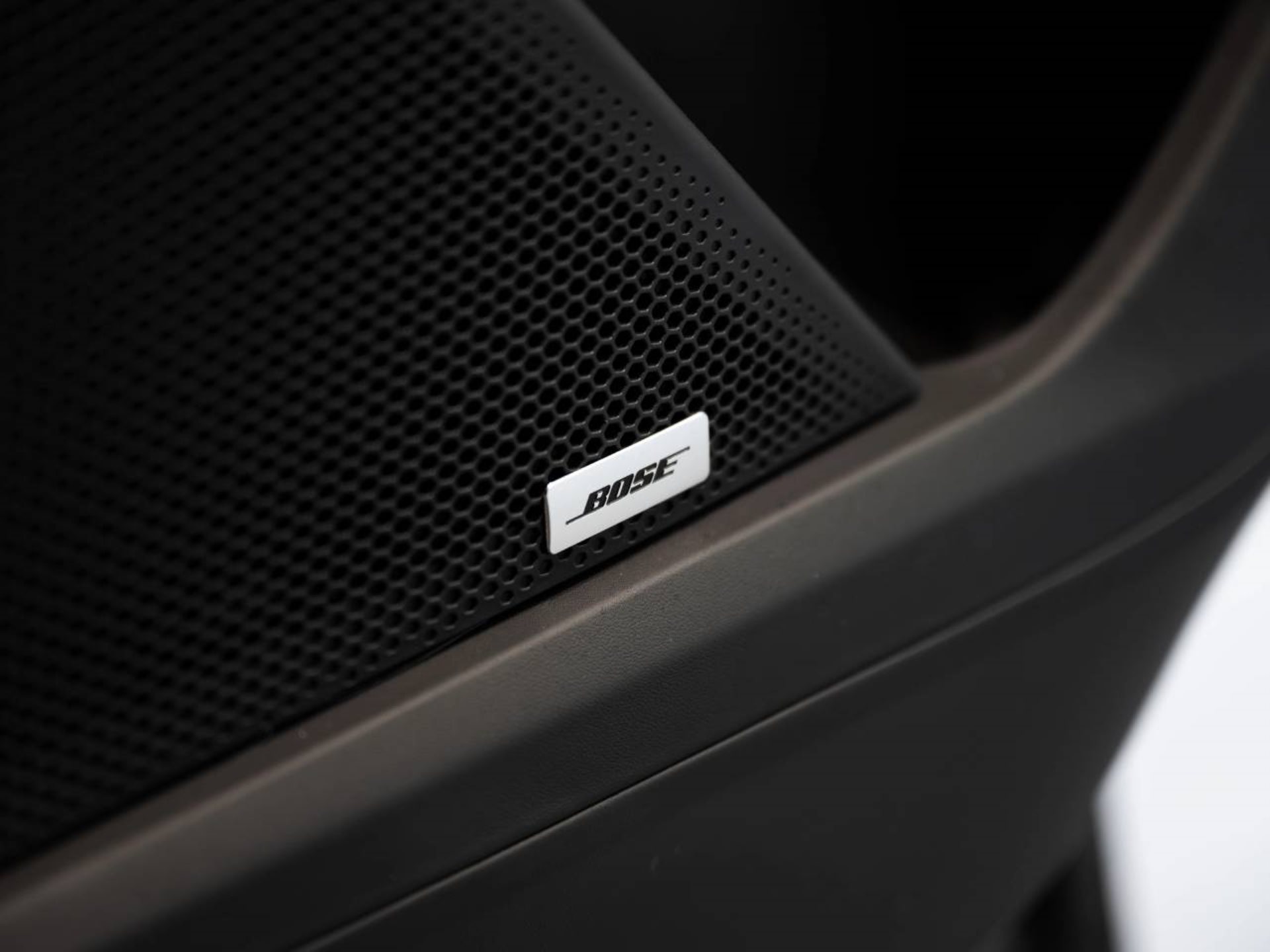 PORSCHE Cayenne Electric-image-29