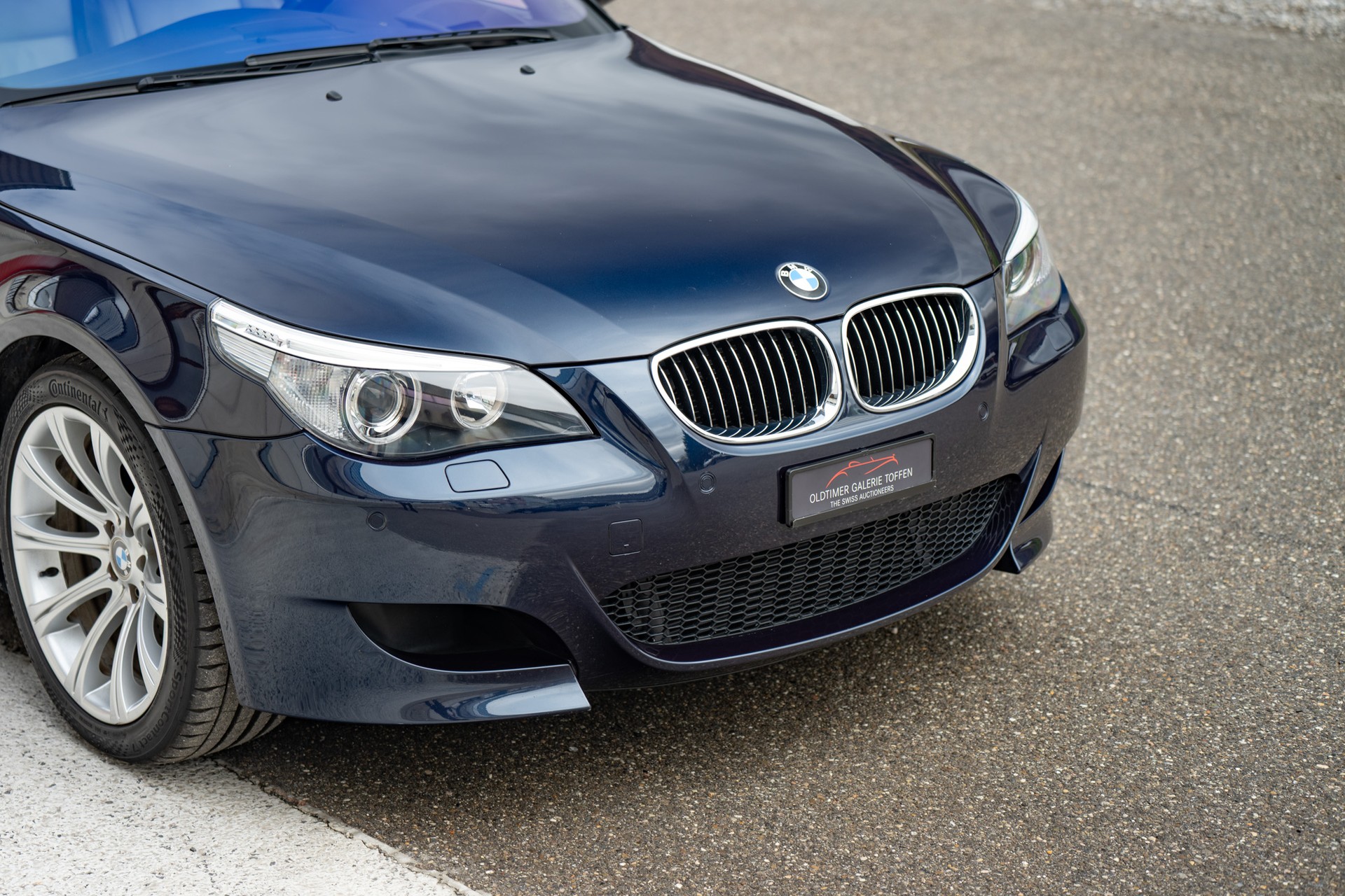 BMW M5 E60 5.0 V10-image-3