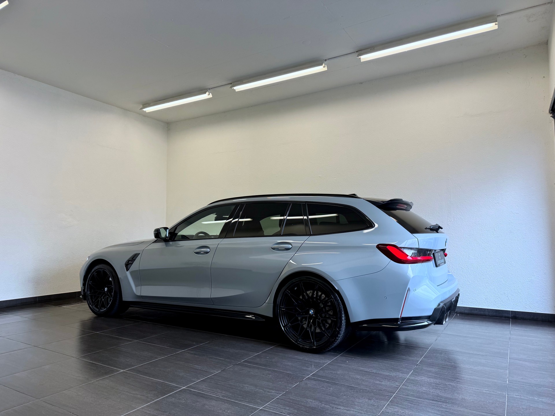 BMW M3 Touring xDrive Competition M LCI 530 PS "Brooklyn Grey"-image-8