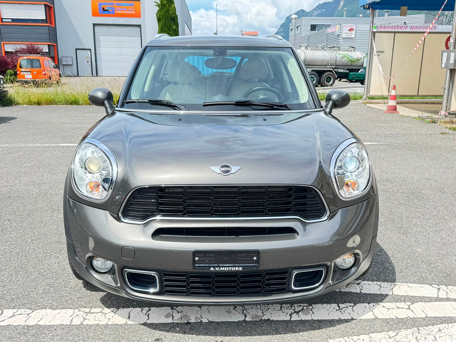 MINI Countryman Cooper S FWD Steptronic-image-2