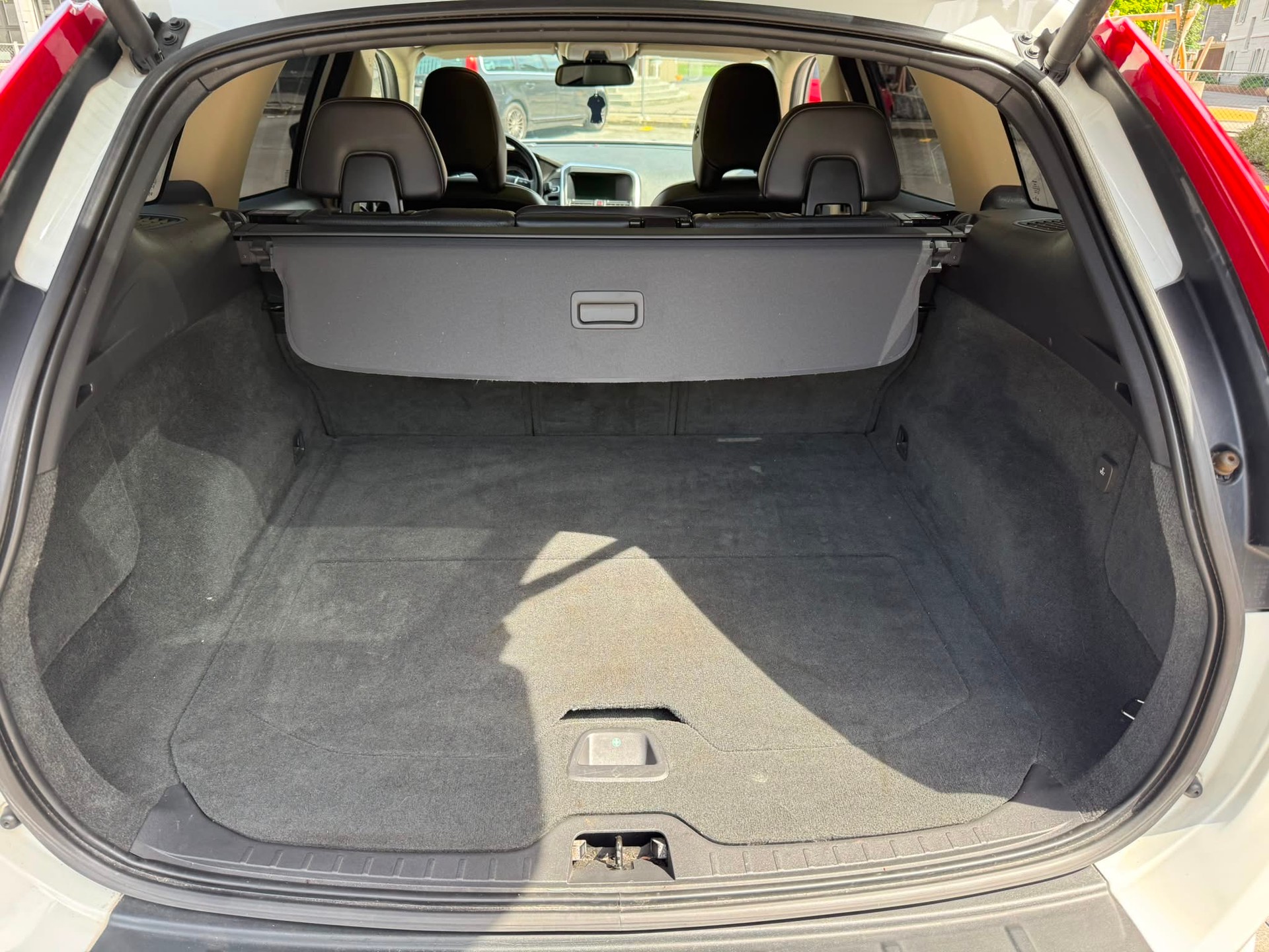 VOLVO XC60 D5 AWD Momentum Geartronic-image-10
