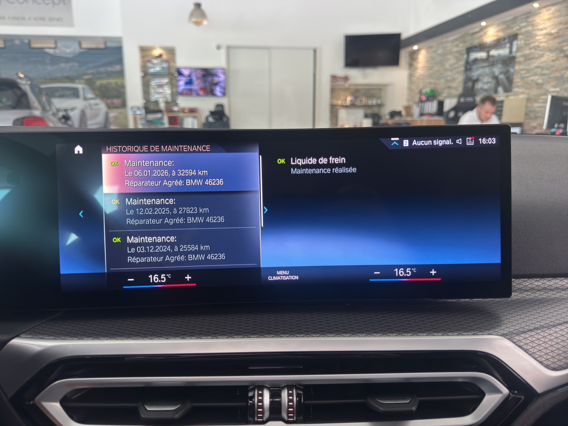 BMW 330e x DriveTouring Steptronic M Sport-image-29