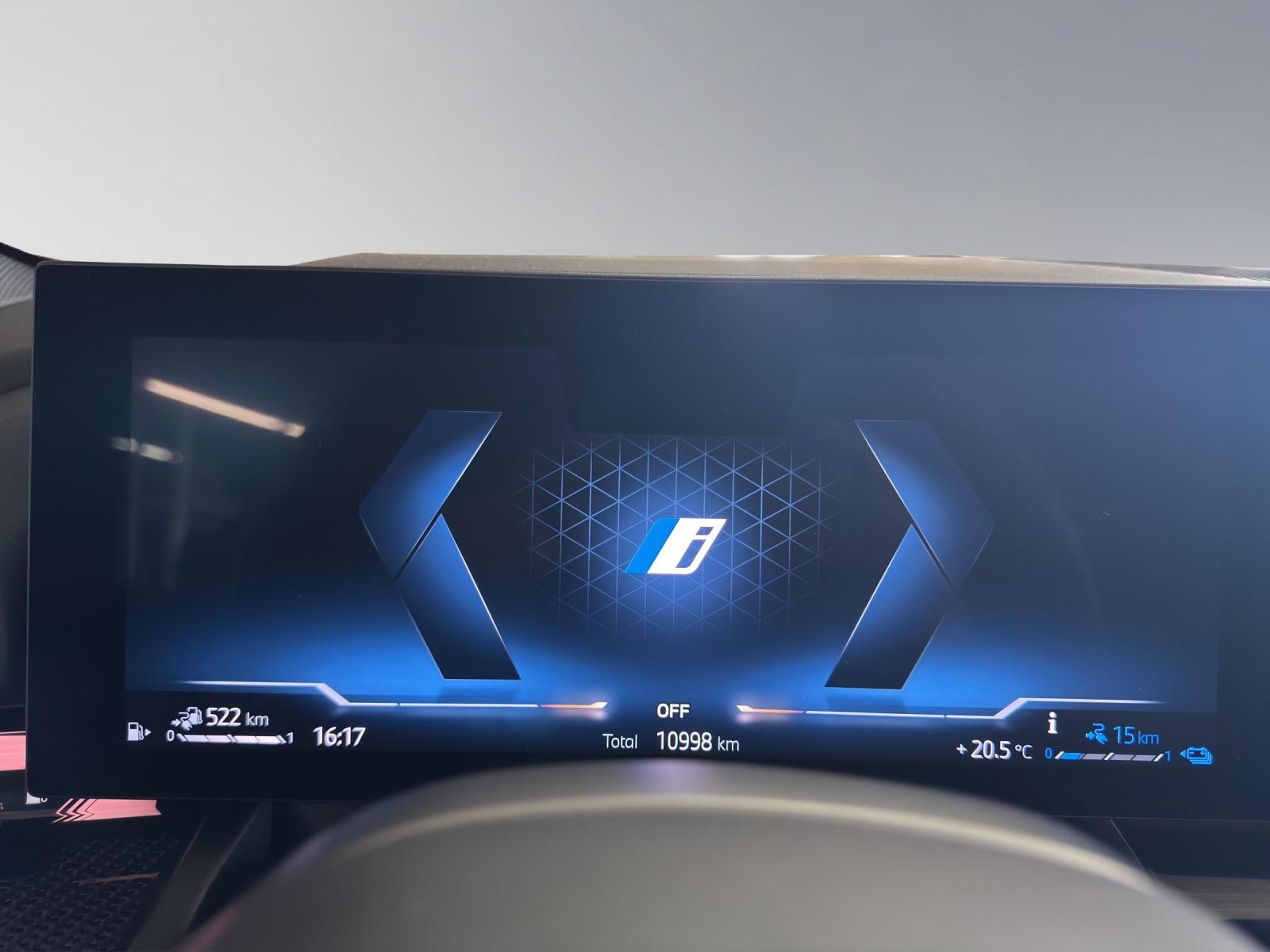 BMW 550e xDrive-image-7