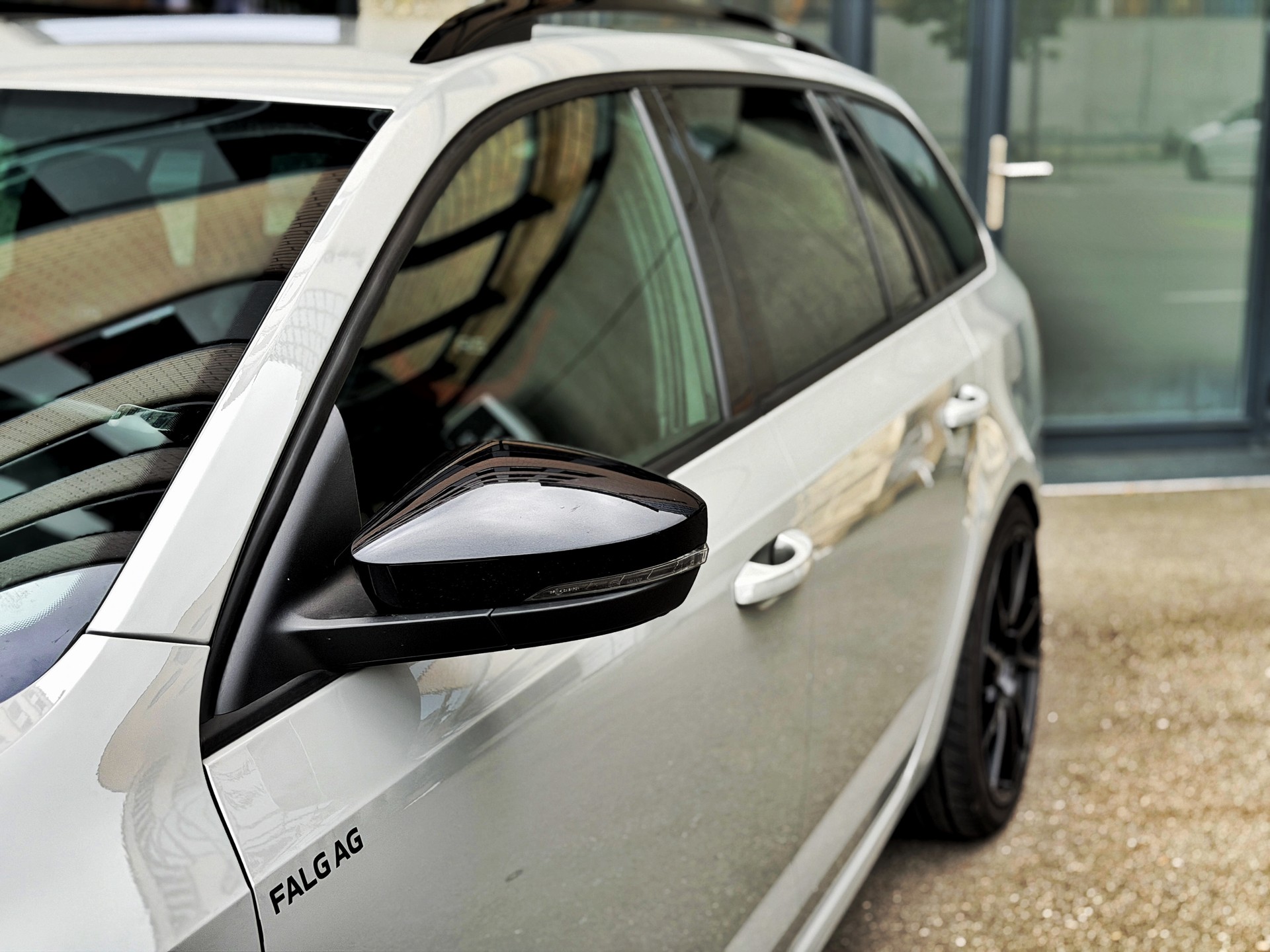 SKODA Octavia Combi 2.0 TDI RS 4x4 DSG-image-7
