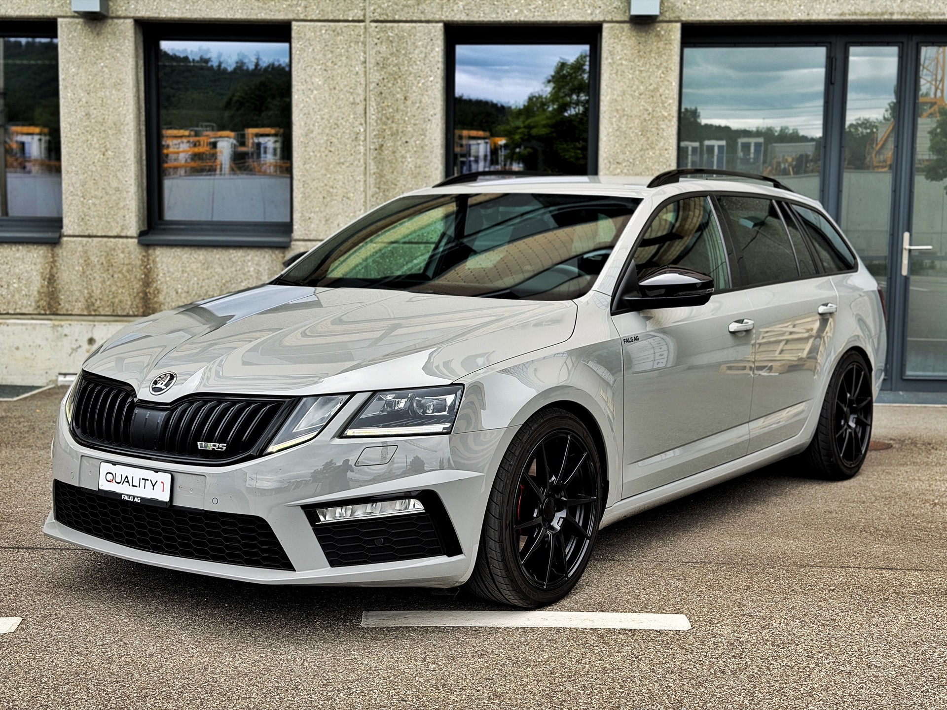 SKODA Octavia Combi 2.0 TDI RS 4x4 DSG-image-0