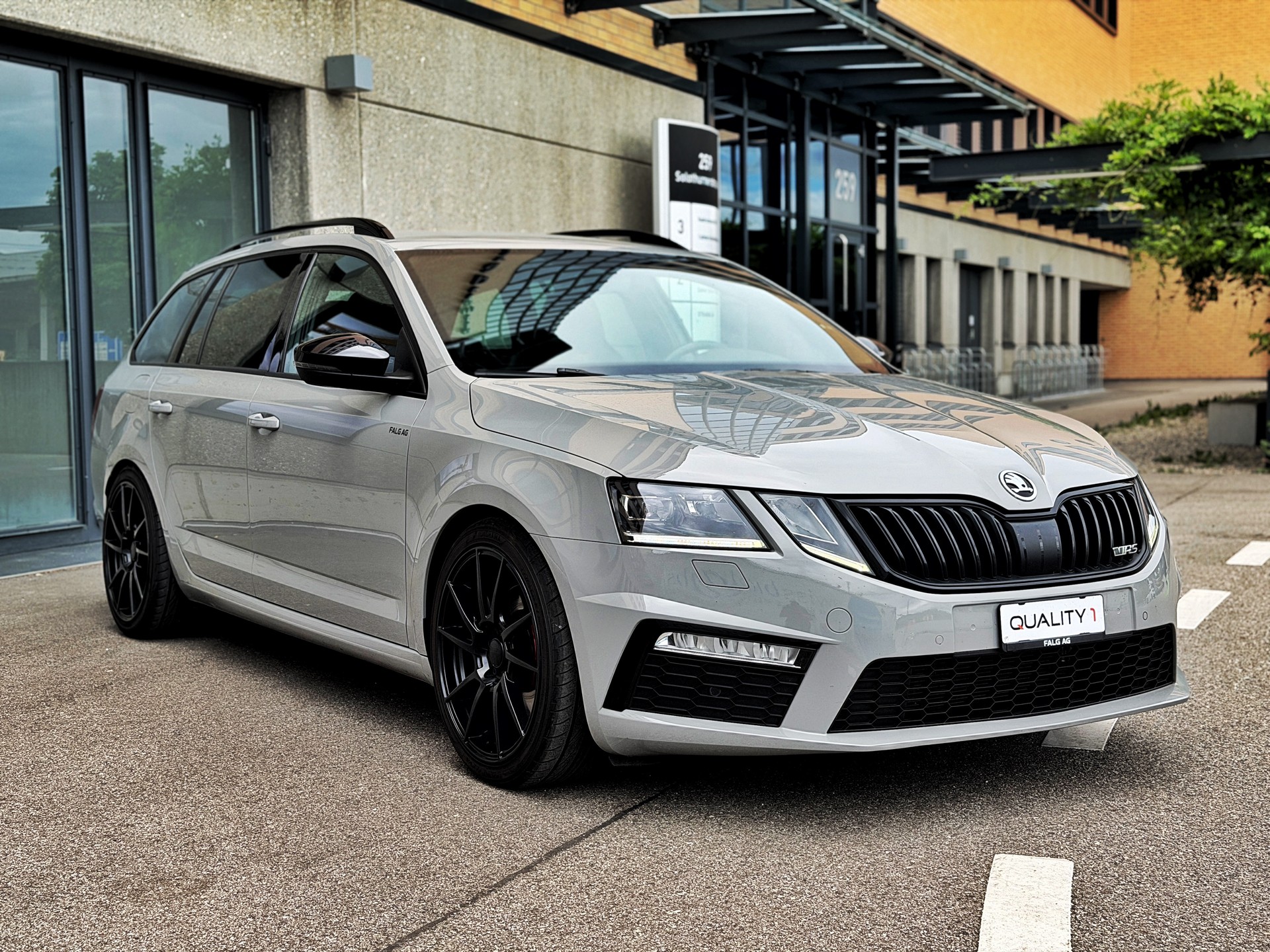 SKODA Octavia Combi 2.0 TDI RS 4x4 DSG-image-5
