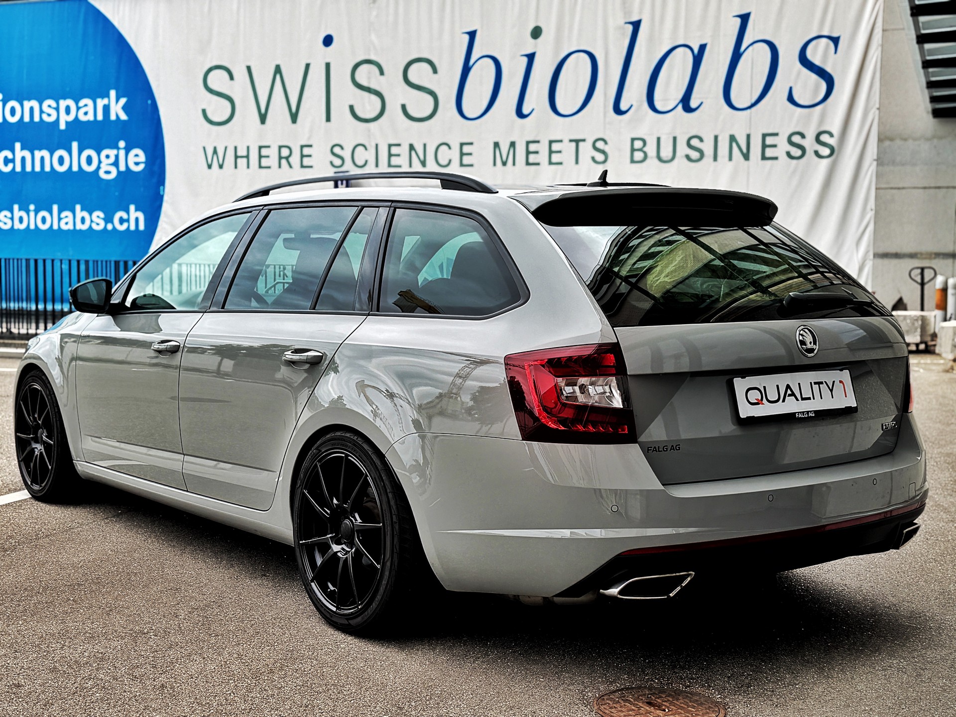 SKODA Octavia Combi 2.0 TDI RS 4x4 DSG-image-2