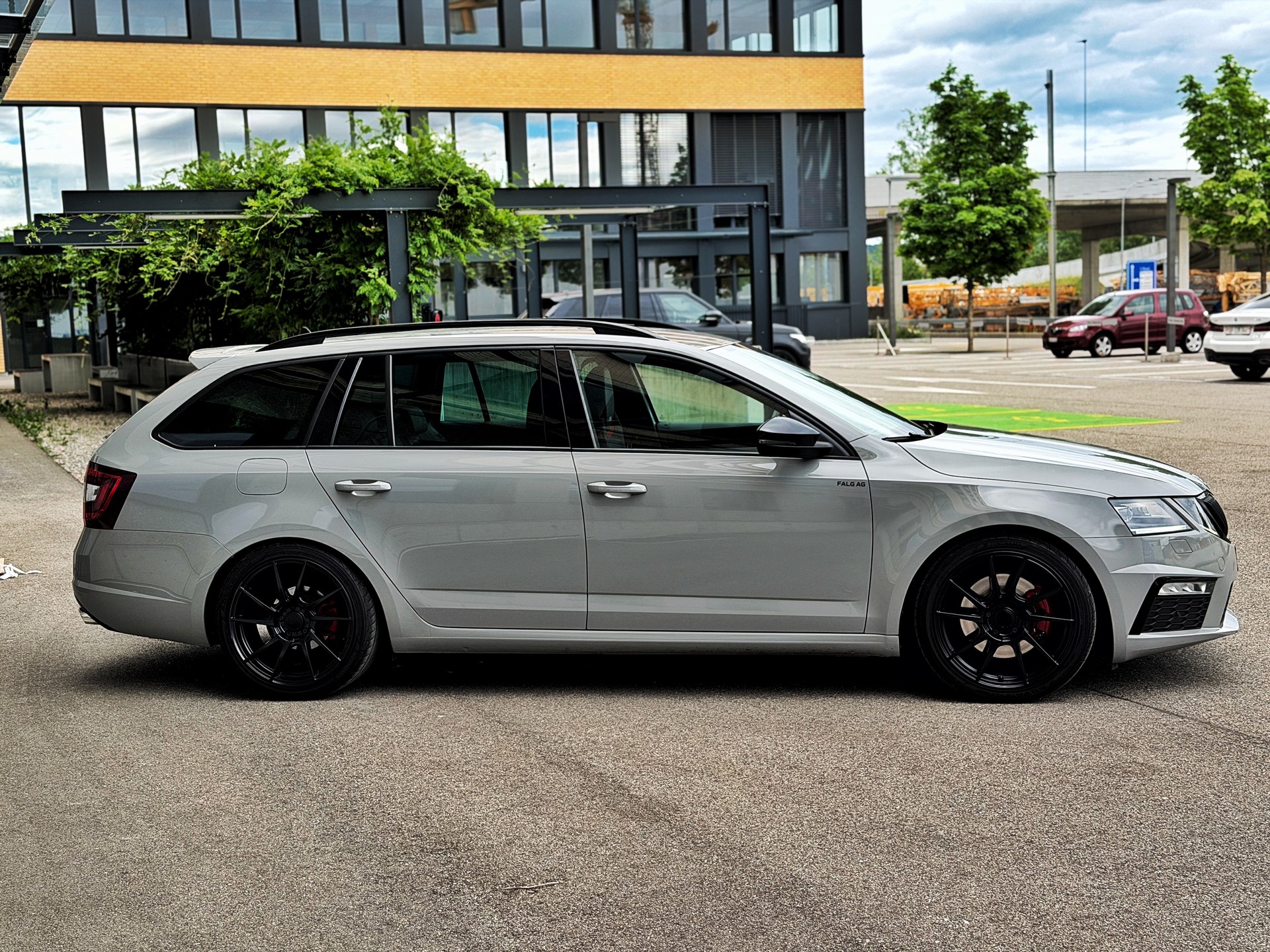 SKODA Octavia Combi 2.0 TDI RS 4x4 DSG-image-6