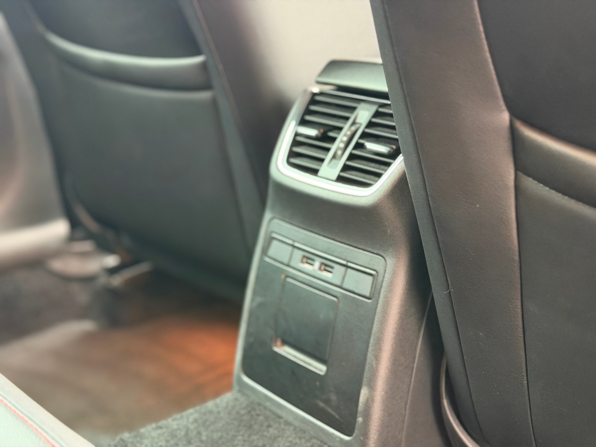 SKODA Octavia Combi 2.0 TDI RS 4x4 DSG-image-23