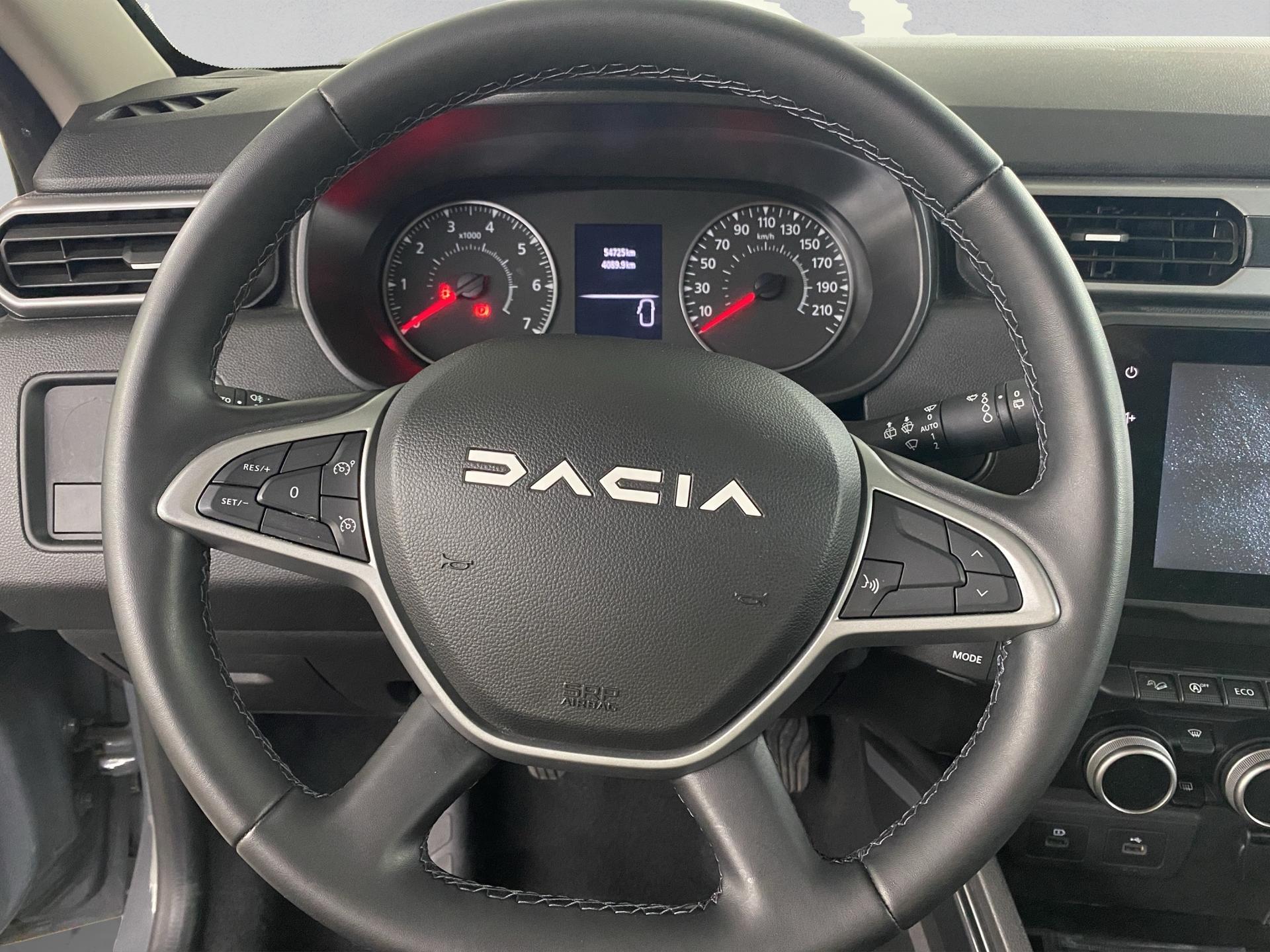 DACIA Duster TCe 150 Journey+ 4x4-image-9