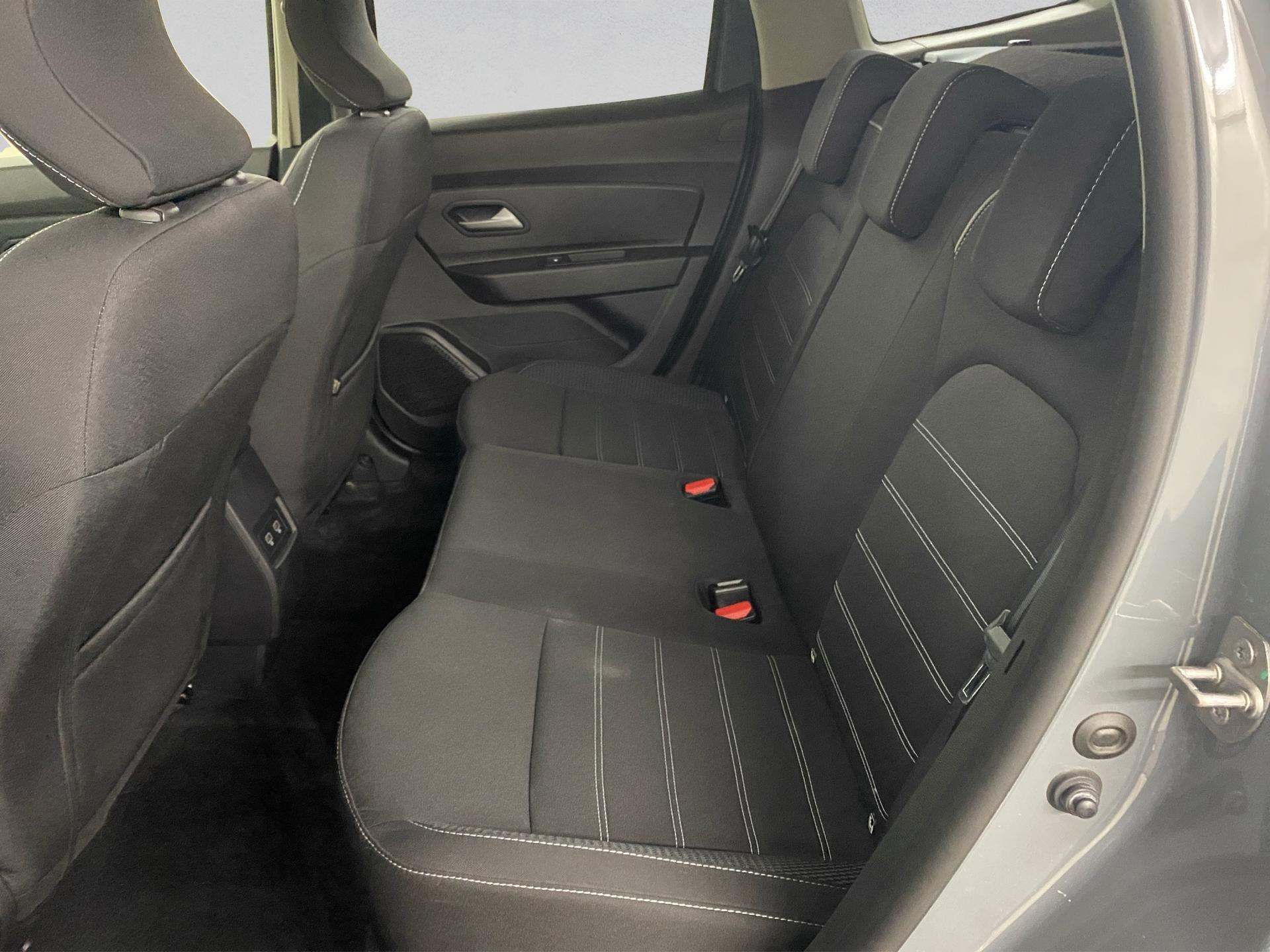 DACIA Duster TCe 150 Journey+ 4x4-image-14