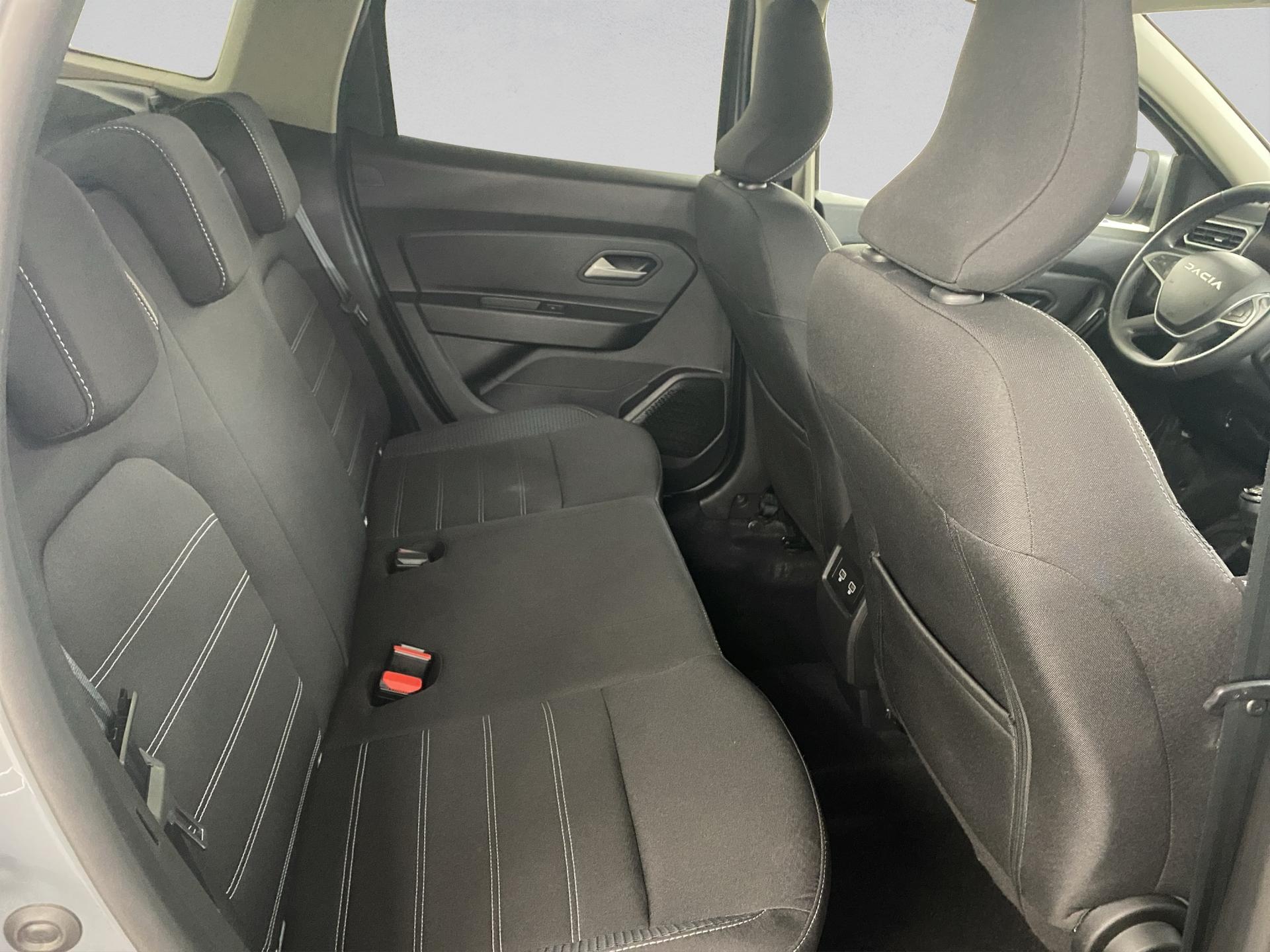 DACIA Duster TCe 150 Journey+ 4x4-image-24