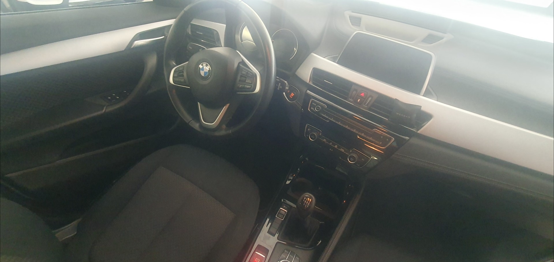 BMW X2 sDrive 18i-image-9