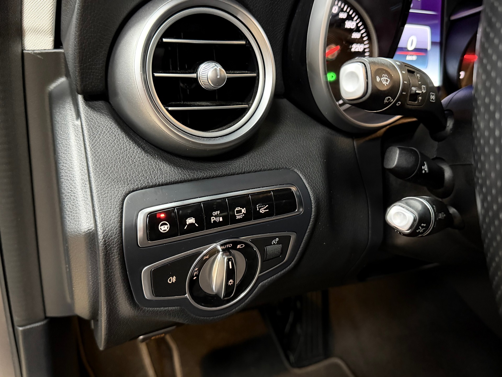 MERCEDES-BENZ C 250 BlueTEC Avantgarde 4Matic 7G-Tronic-image-15