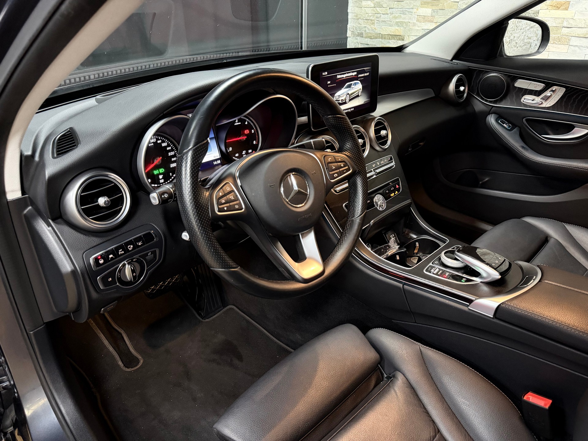 MERCEDES-BENZ C 250 BlueTEC Avantgarde 4Matic 7G-Tronic-image-14