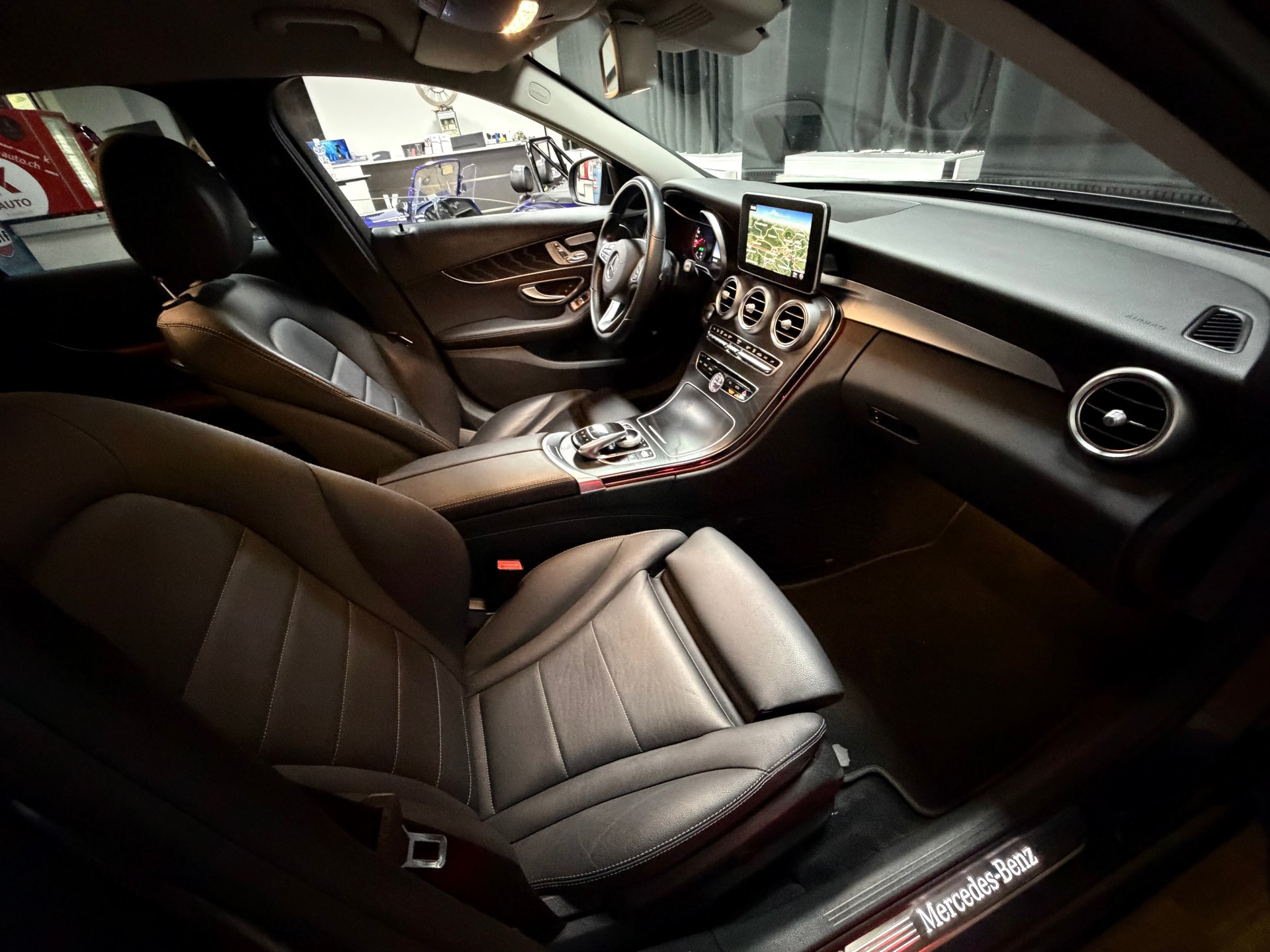 MERCEDES-BENZ C 250 BlueTEC Avantgarde 4Matic 7G-Tronic-image-29