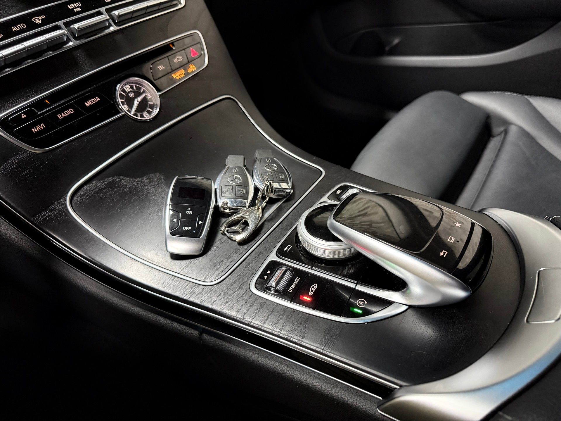 MERCEDES-BENZ C 250 BlueTEC Avantgarde 4Matic 7G-Tronic-image-22