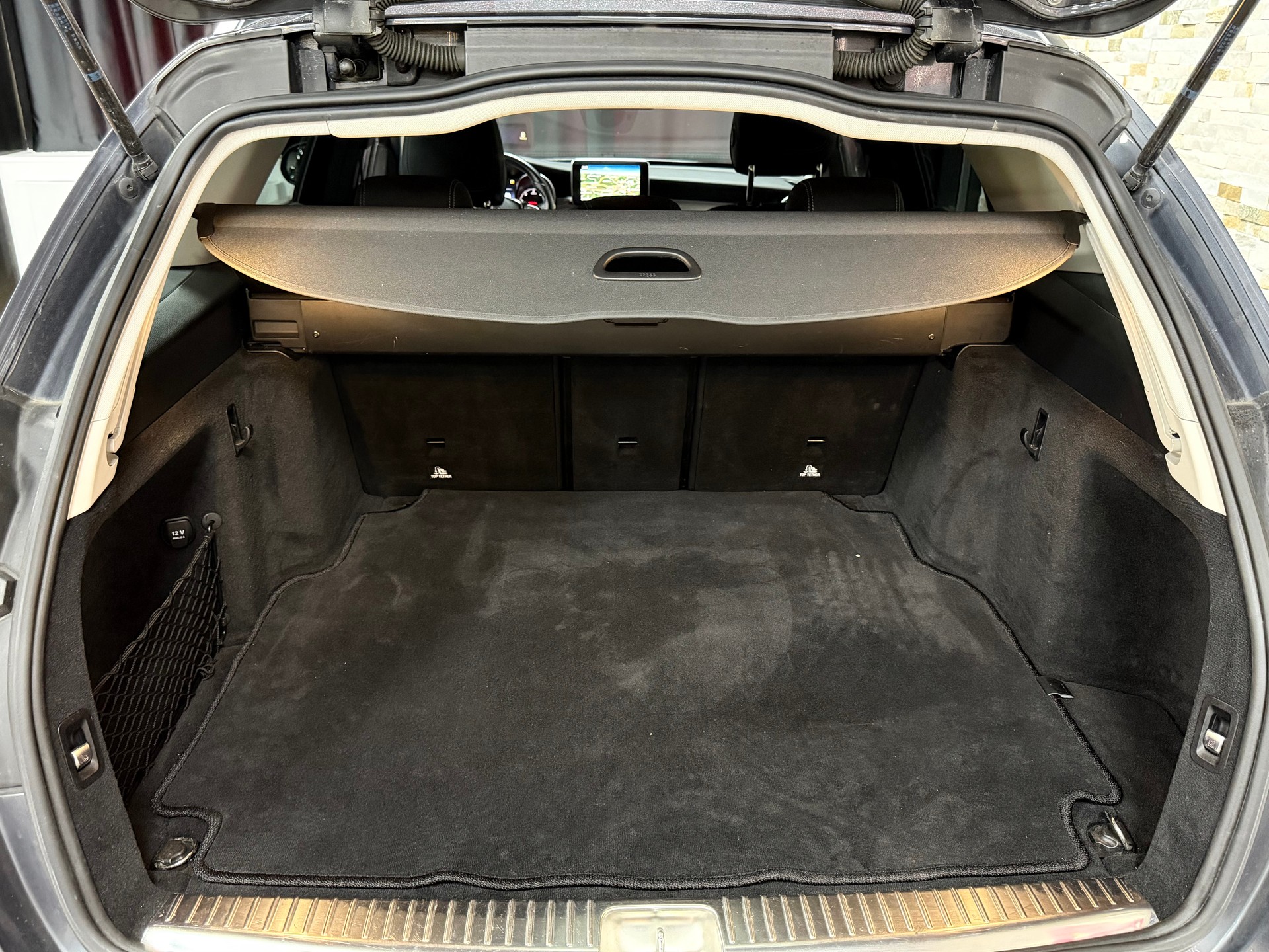 MERCEDES-BENZ C 250 BlueTEC Avantgarde 4Matic 7G-Tronic-image-28