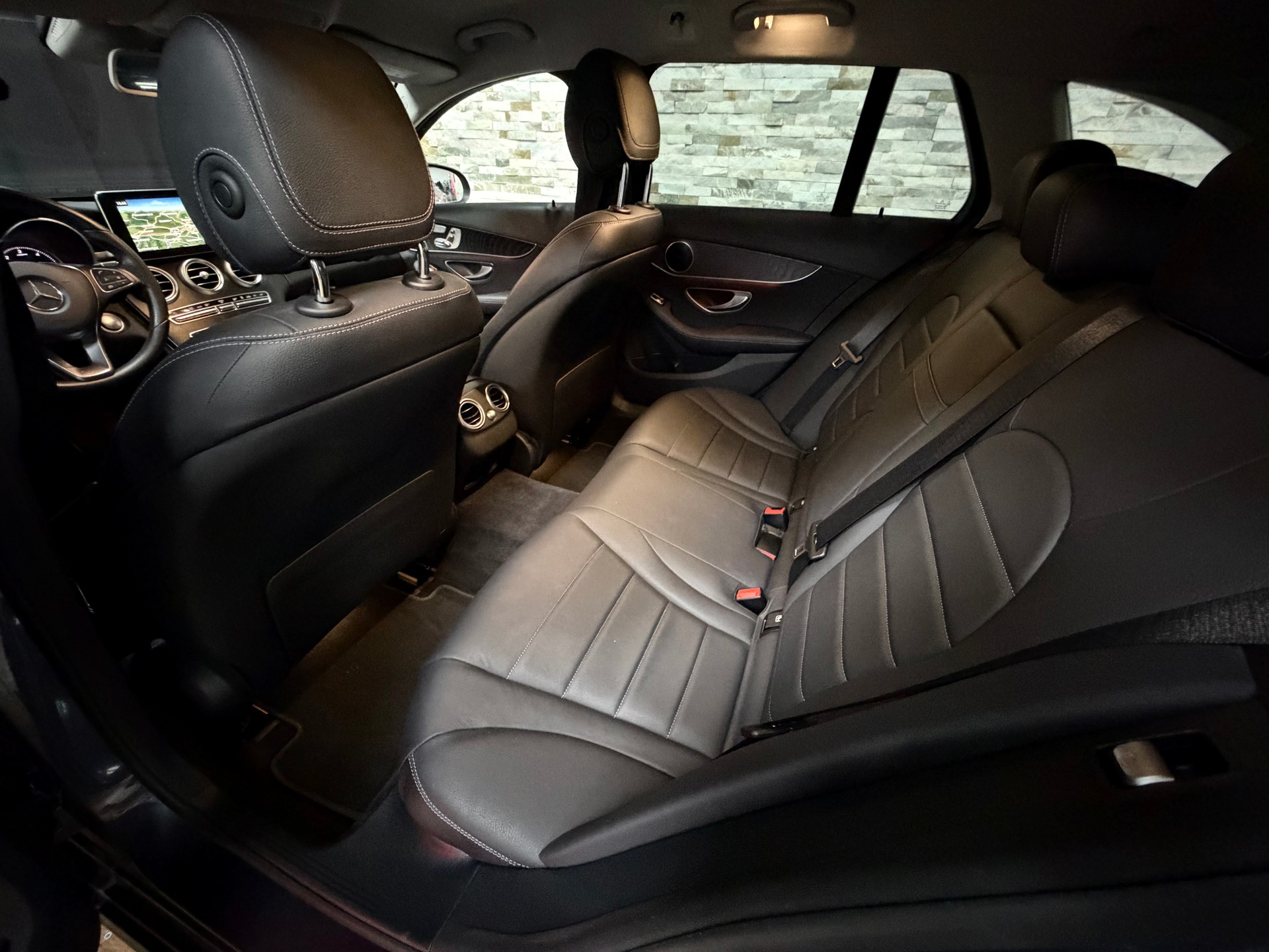 MERCEDES-BENZ C 250 BlueTEC Avantgarde 4Matic 7G-Tronic-image-25
