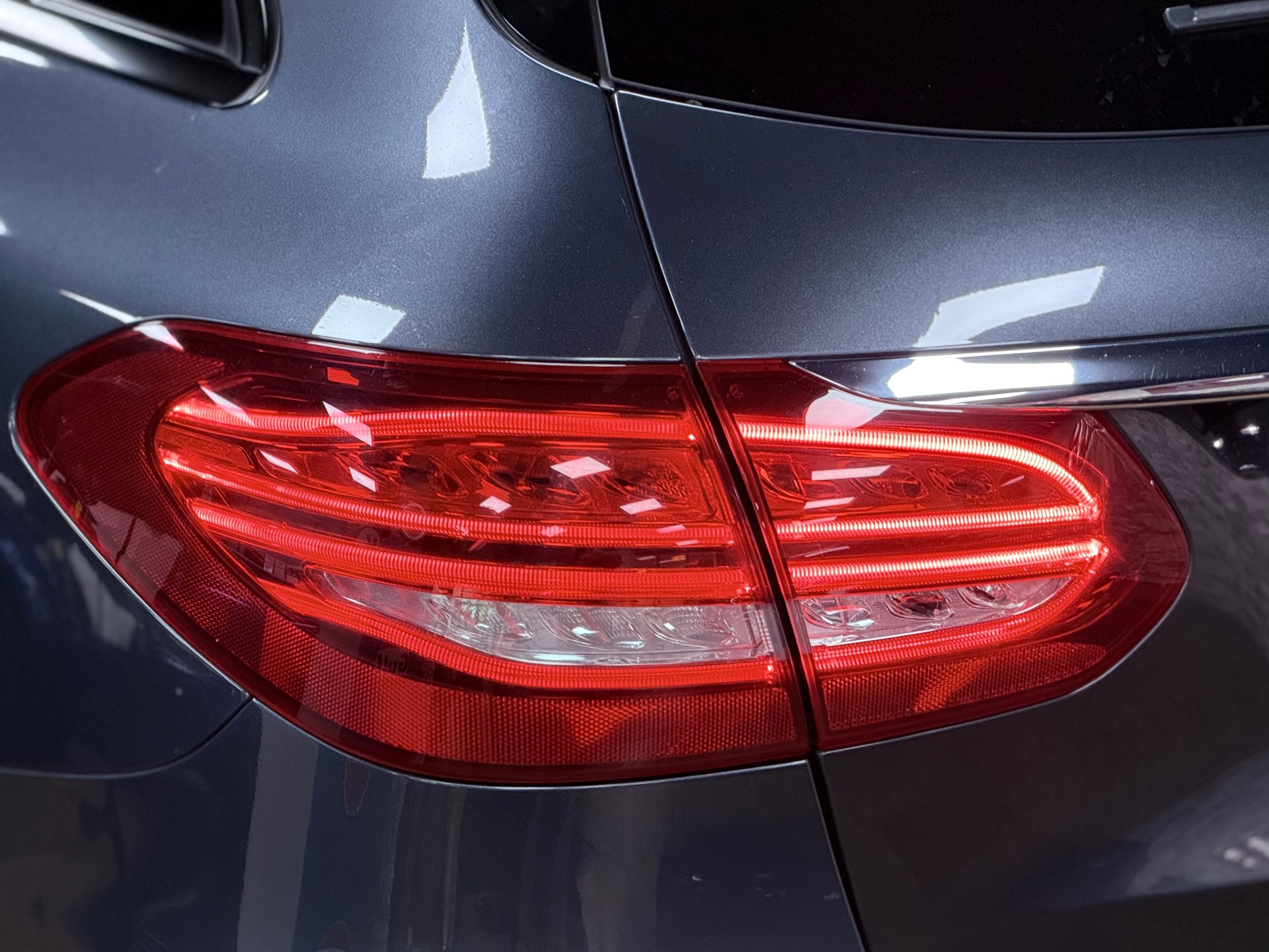 MERCEDES-BENZ C 250 BlueTEC Avantgarde 4Matic 7G-Tronic-image-9