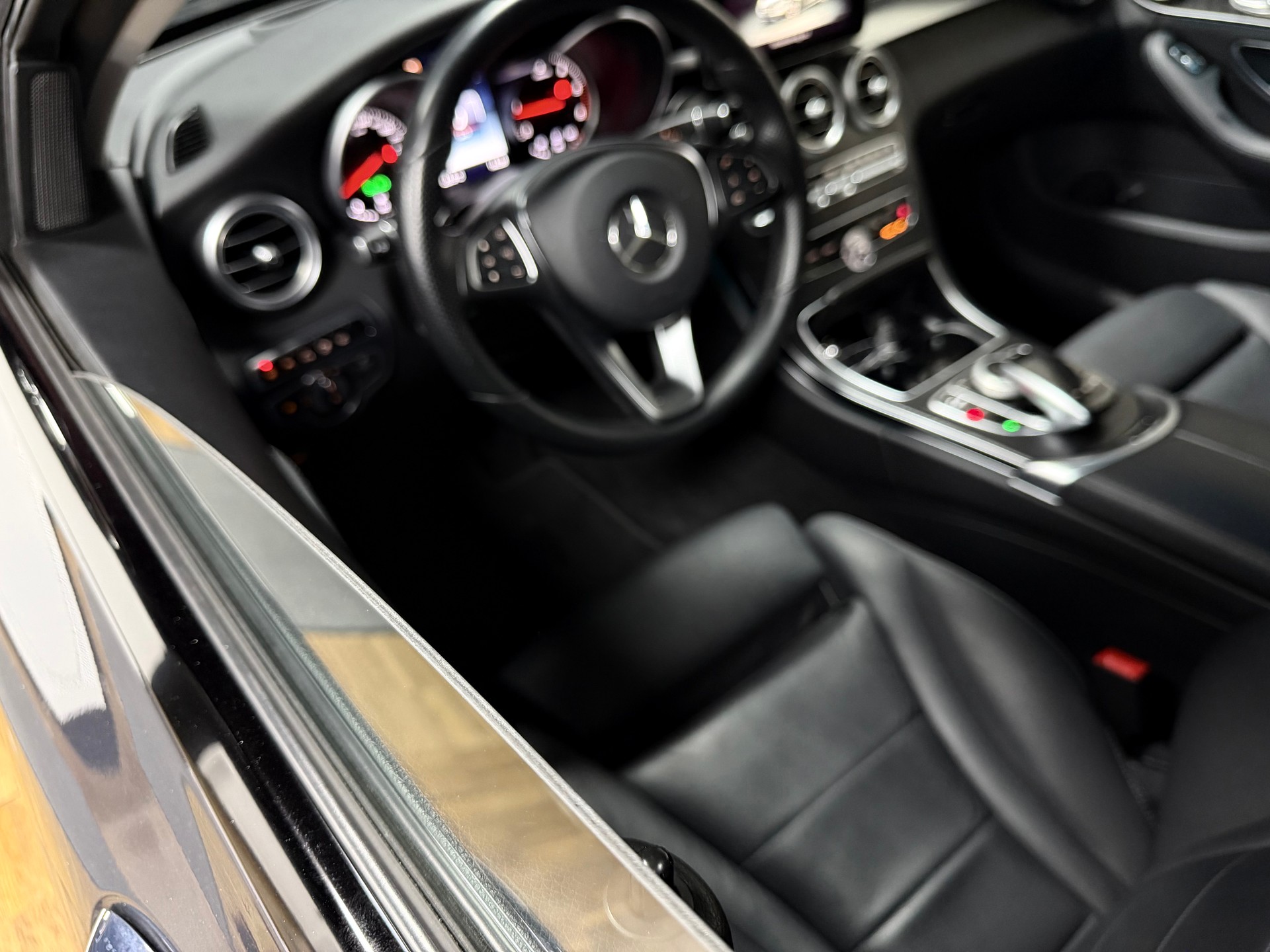 MERCEDES-BENZ C 250 BlueTEC Avantgarde 4Matic 7G-Tronic-image-10