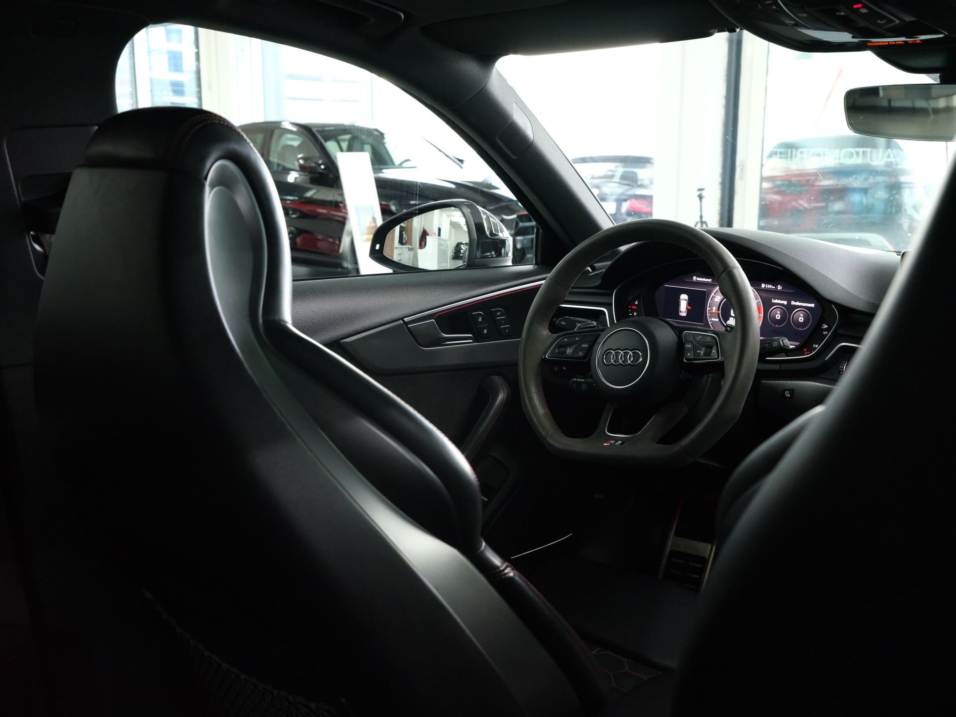 AUDI RS4 Avant 2.9 TFSI quattro tiptronic *Aversus Felgen* *RS-Performance* *360 Kamera*-image-16