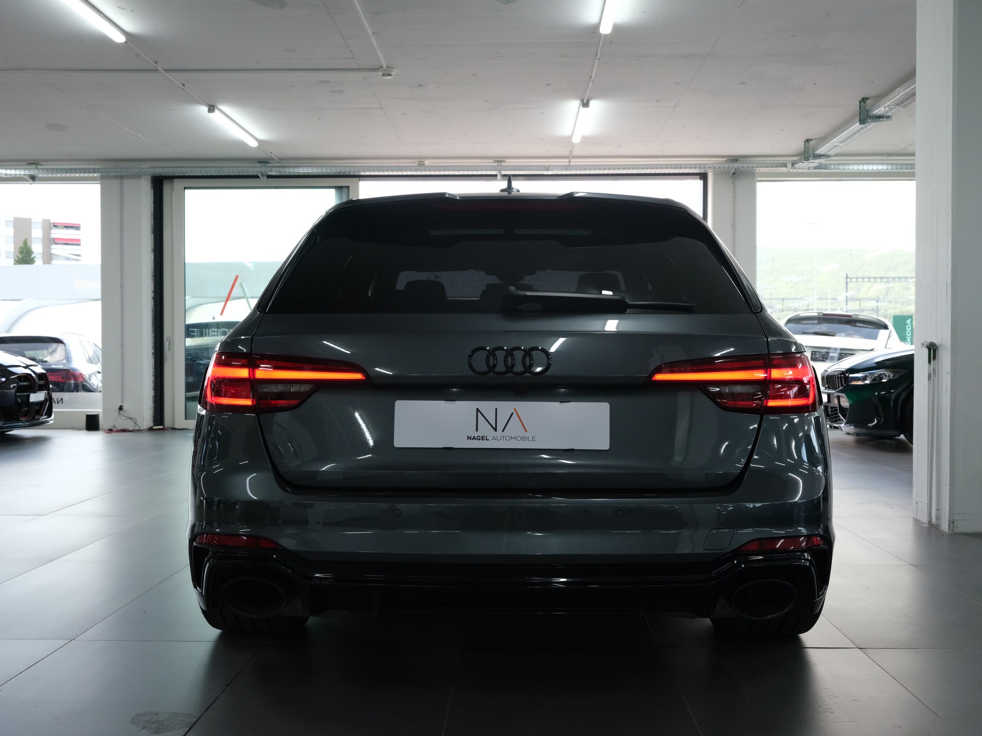 AUDI RS4 Avant 2.9 TFSI quattro tiptronic *Aversus Felgen* *RS-Performance* *360 Kamera*-image-3