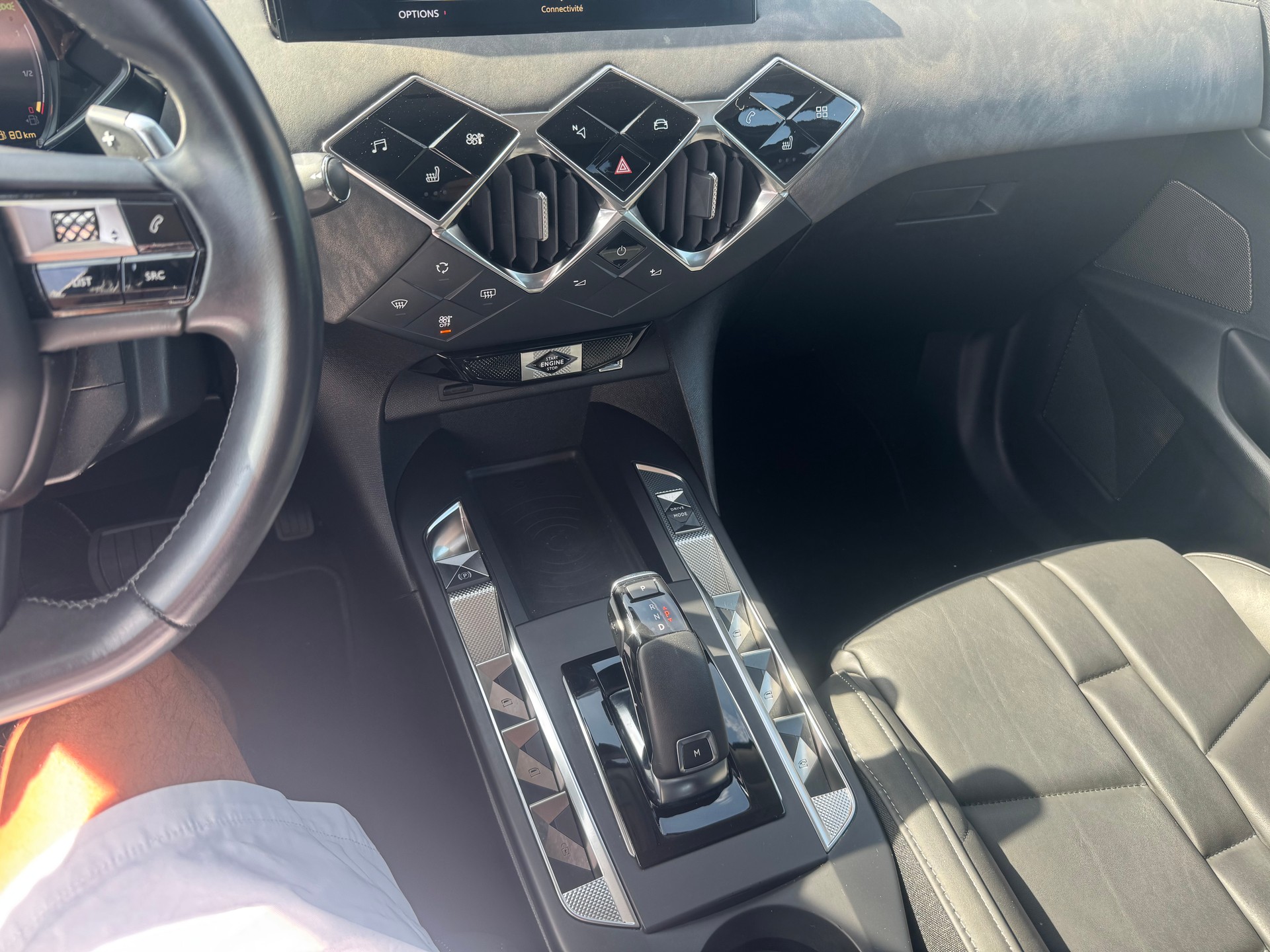 DS AUTOMOBILES DS 3 Crossback 1.2 PureTech SO Chic EAT8-image-26