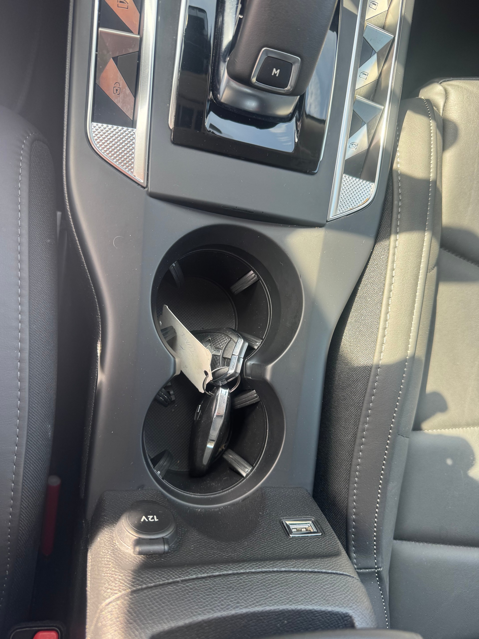 DS AUTOMOBILES DS 3 Crossback 1.2 PureTech SO Chic EAT8-image-24