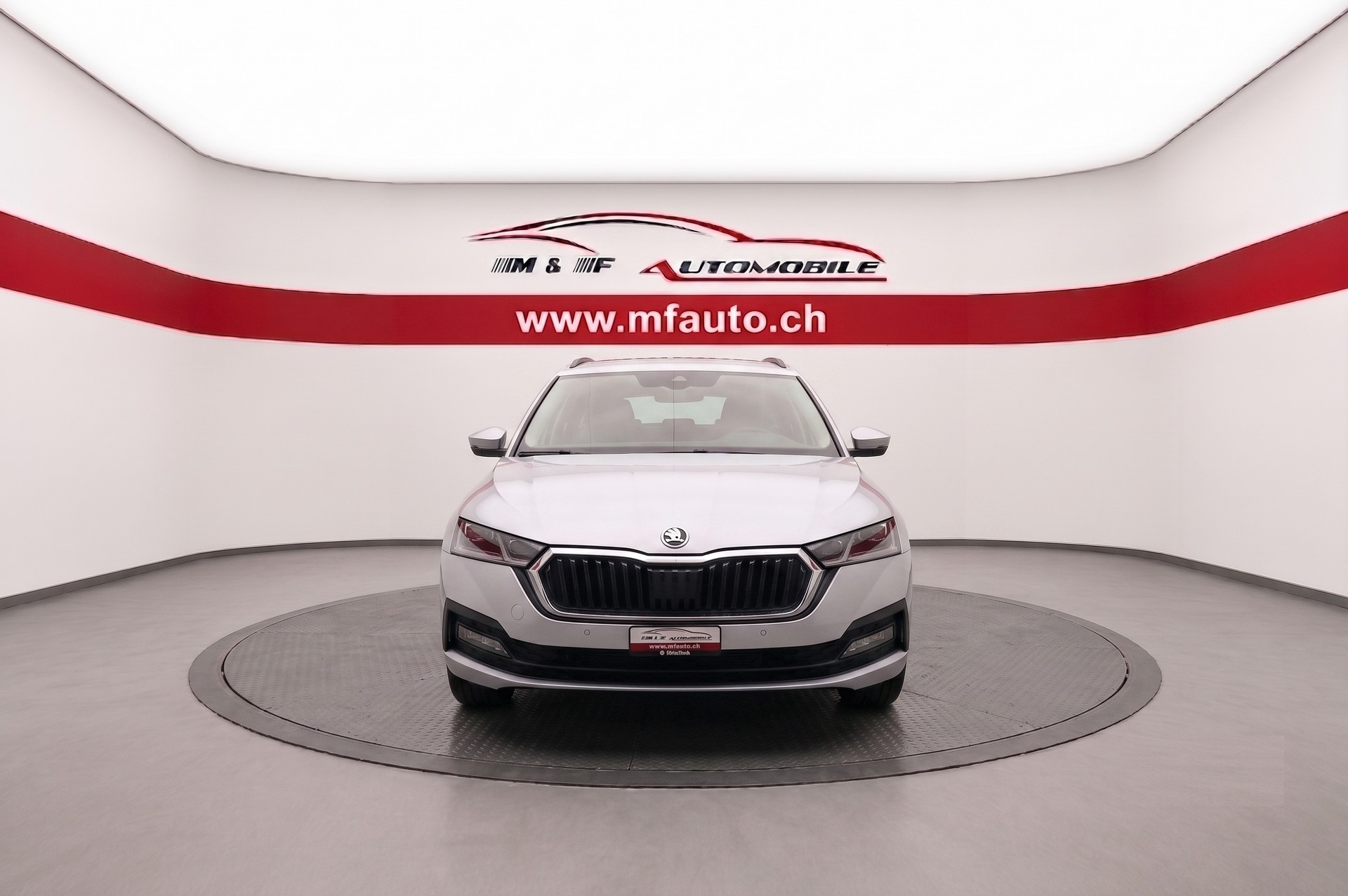 SKODA Octavia Combi 2.0 TDI Ambition DSG-showroom-element-2