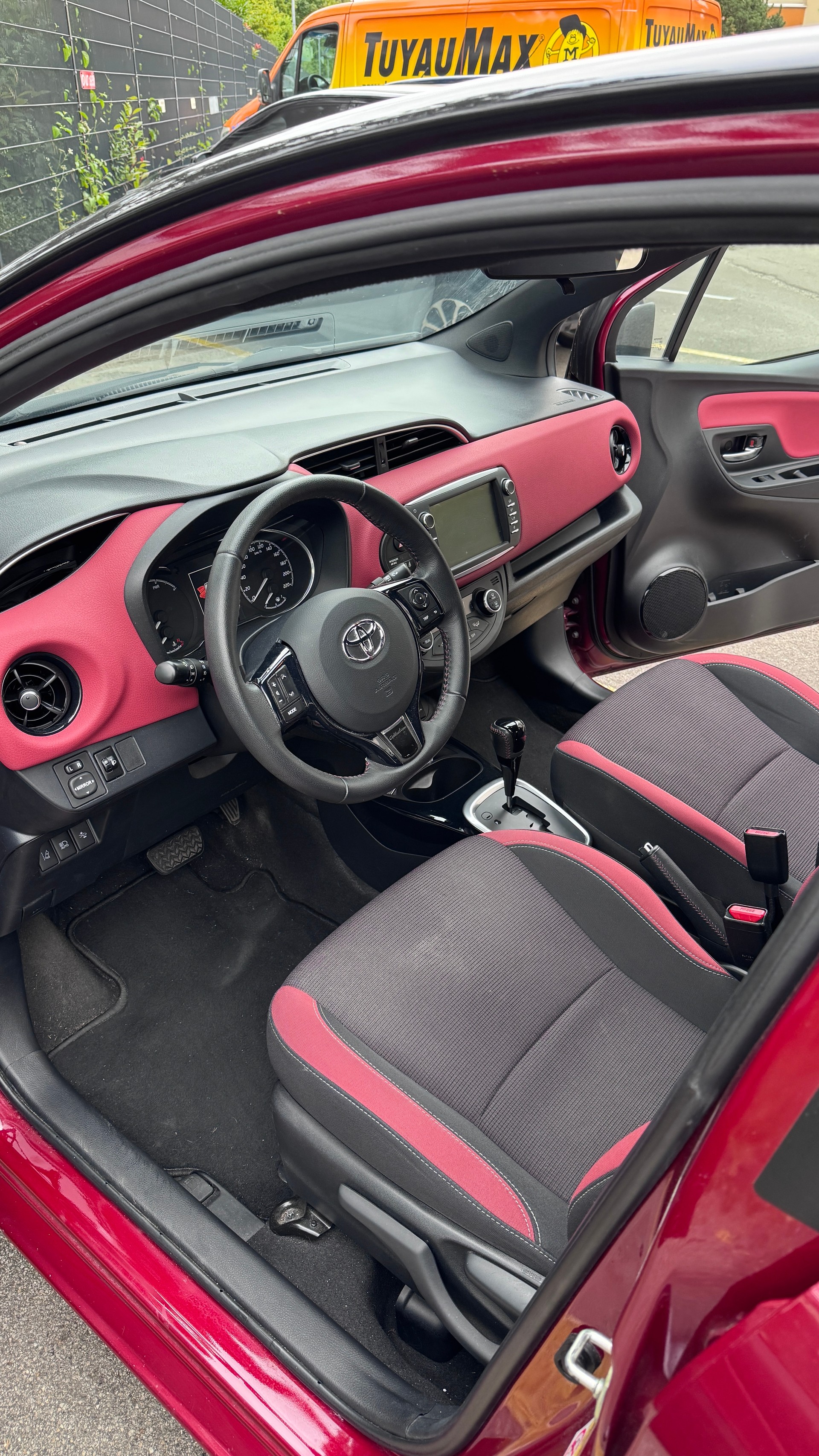 TOYOTA 1.5 VVT-i HSD Style Bi-tone-image-4