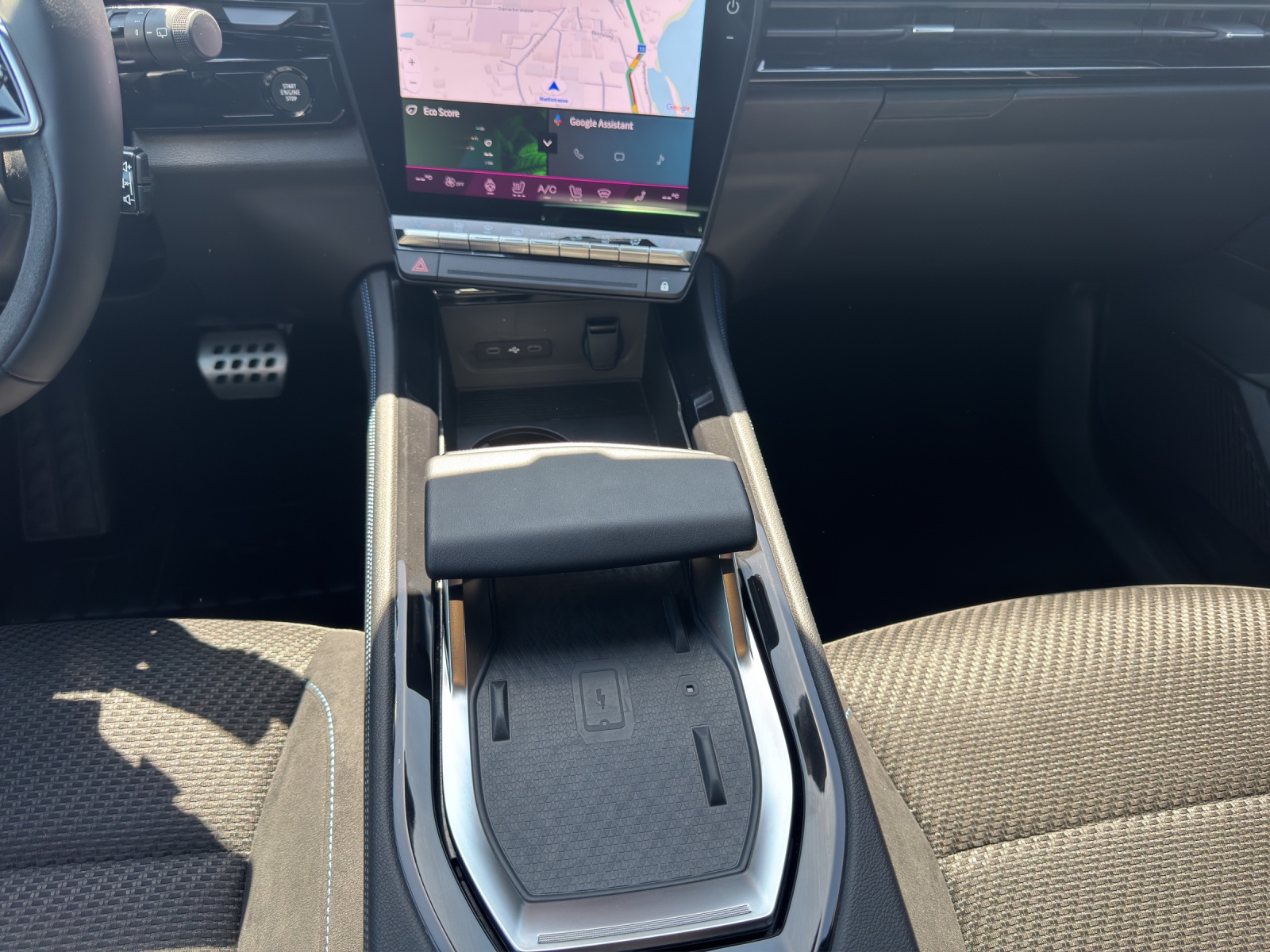 RENAULT Espace 1.2 E-Tech 200 Esprit Alpine 5-Sitze-image-9