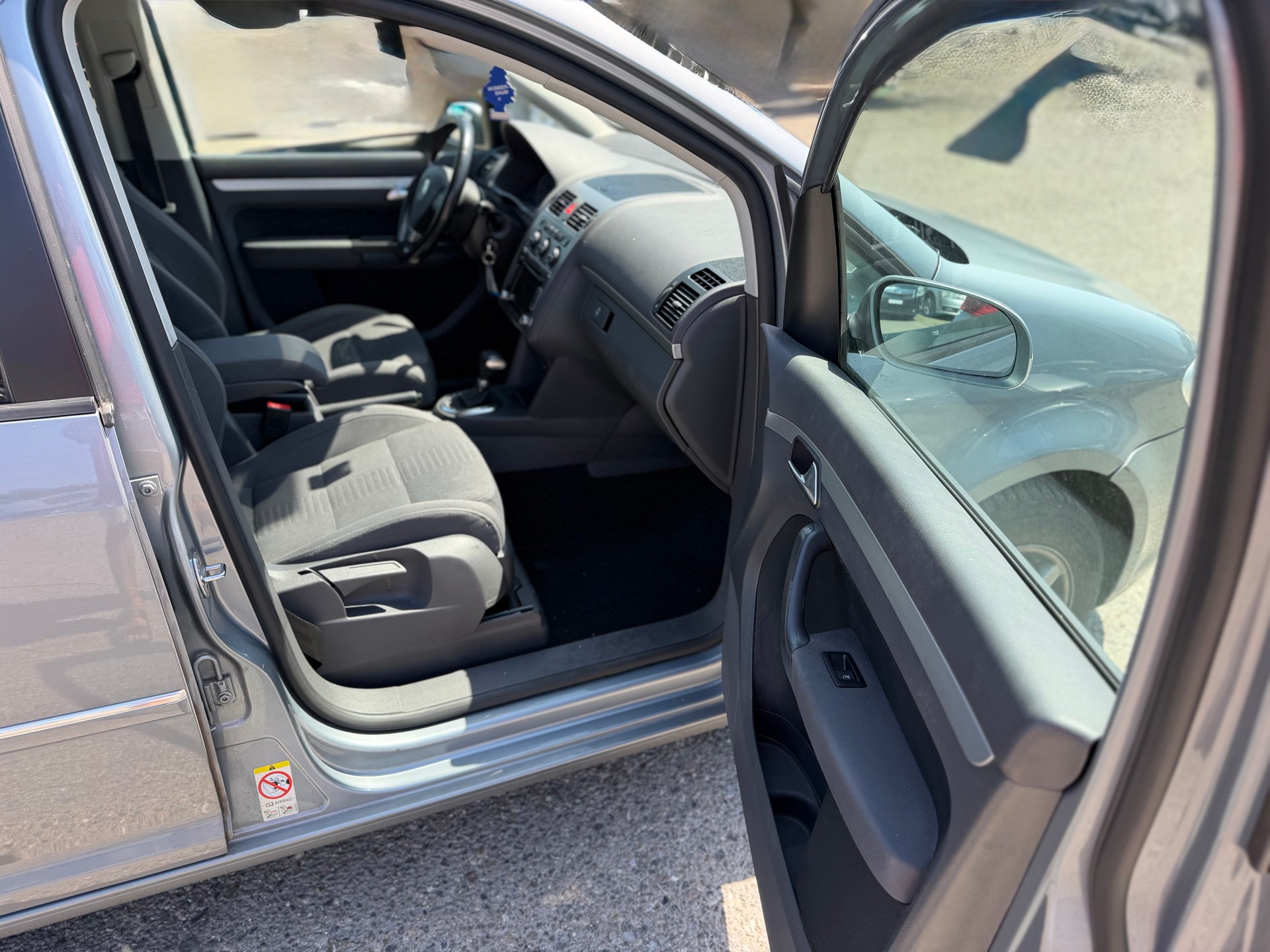 VW Touran 1.4 TSI Conceptline-image-12