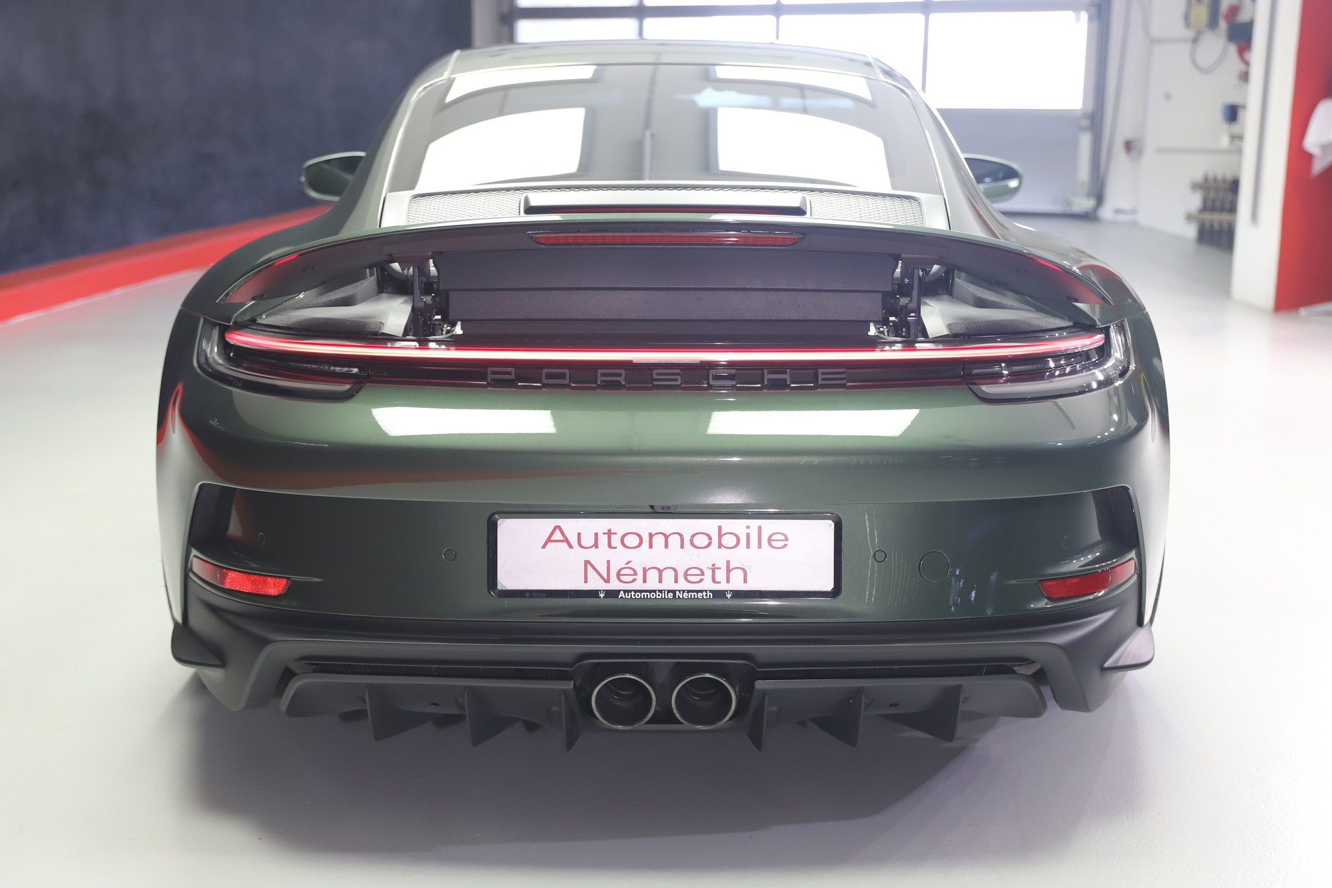 PORSCHE 911 GT3 Touring PDK-image-2