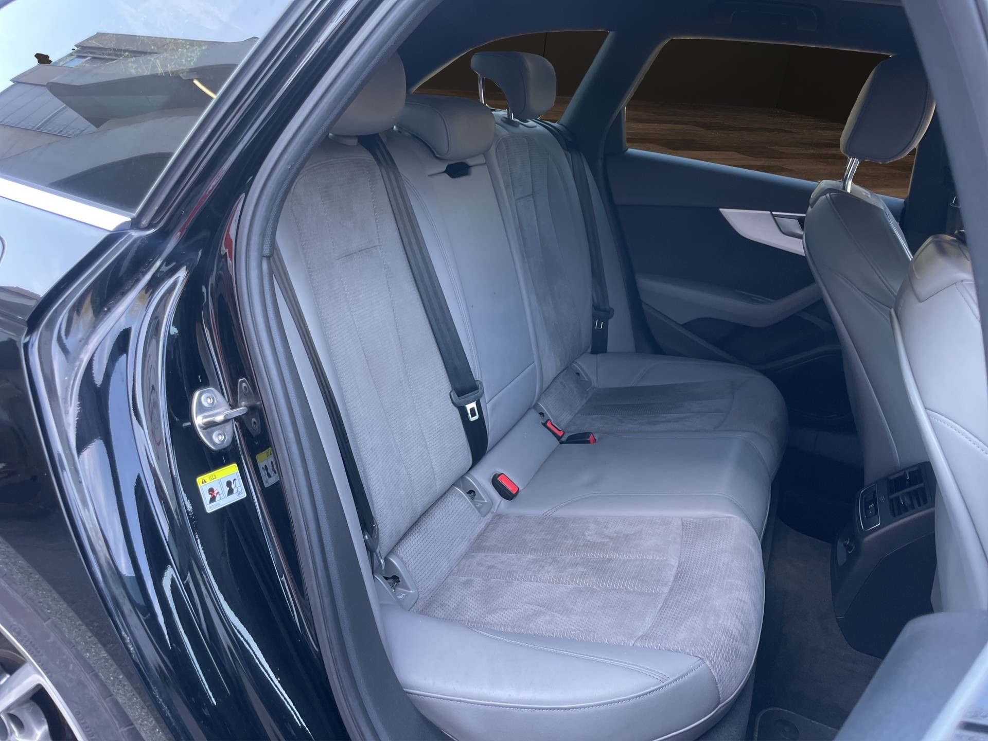 AUDI S4 Avant 3.0 TFSI quattro tiptronic-image-9