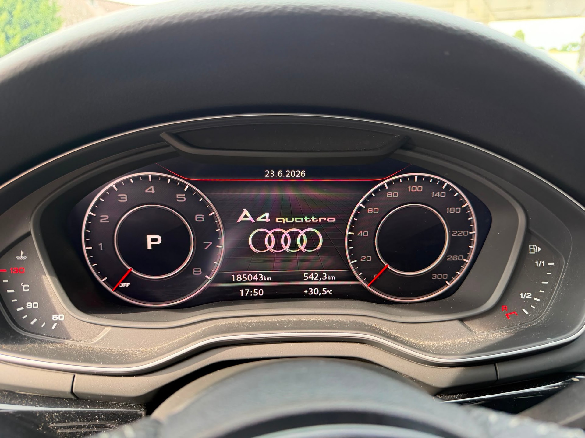 AUDI A4 Avant 2.0 TFSI Sport quattro S-tronic-image-14