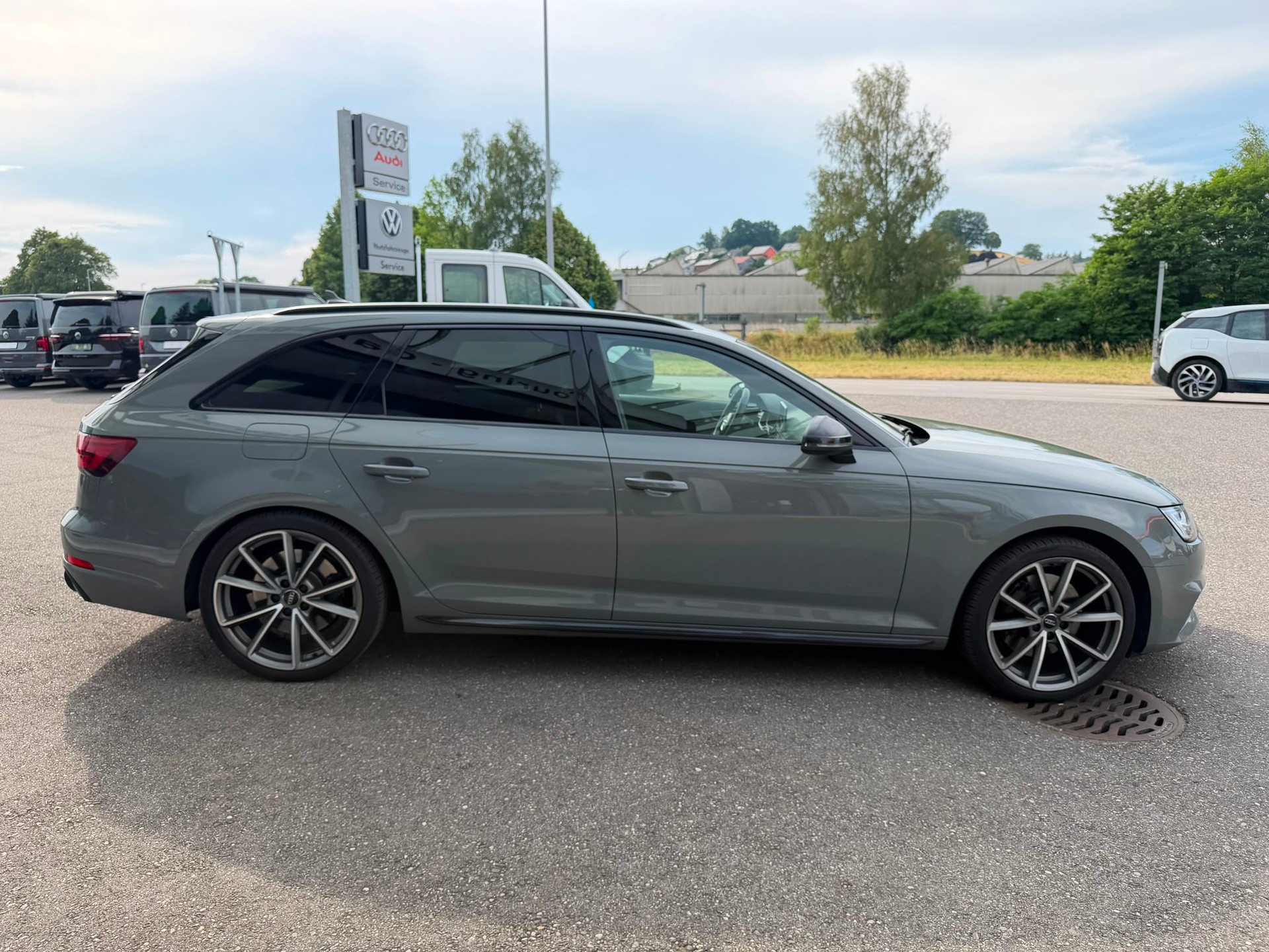 AUDI A4 Avant 2.0 TFSI Sport quattro S-tronic-image-5