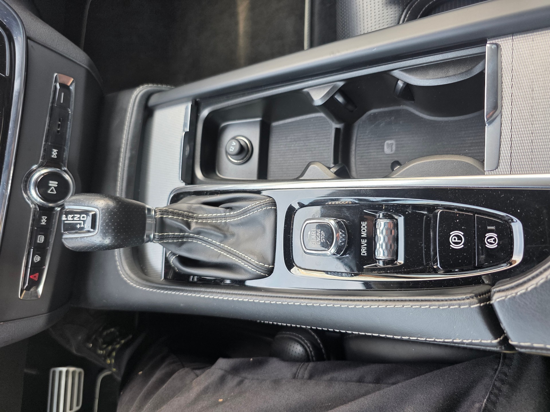 VOLVO V90 T6 AWD R-Design Geartronic-image-12