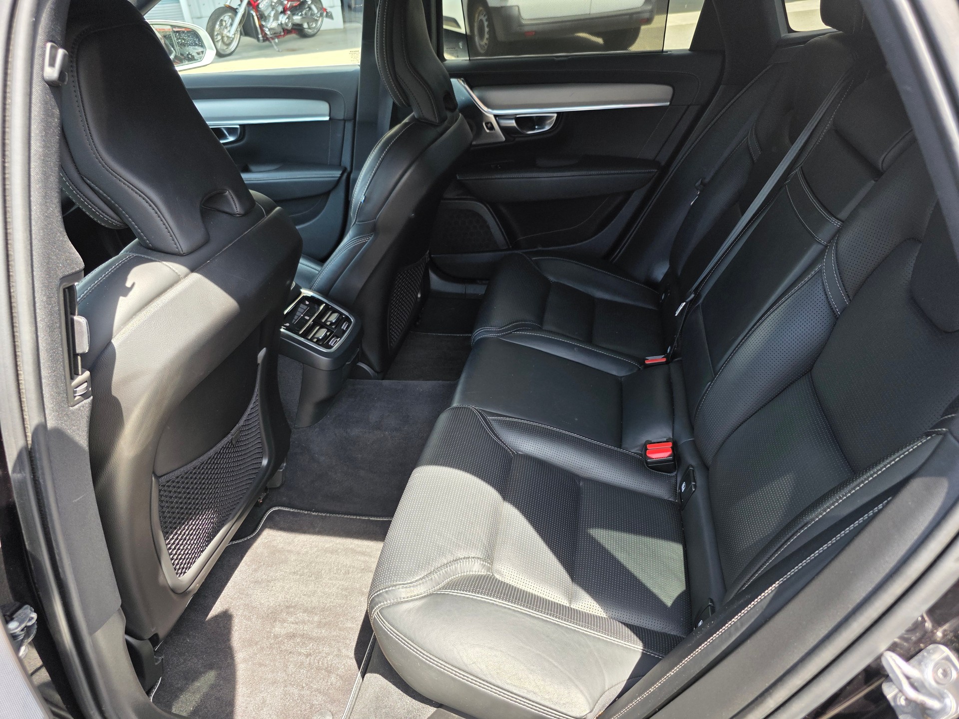 VOLVO V90 T6 AWD R-Design Geartronic-image-16