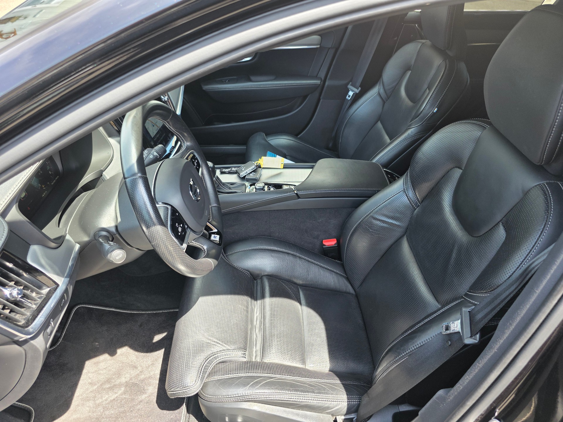 VOLVO V90 T6 AWD R-Design Geartronic-image-15