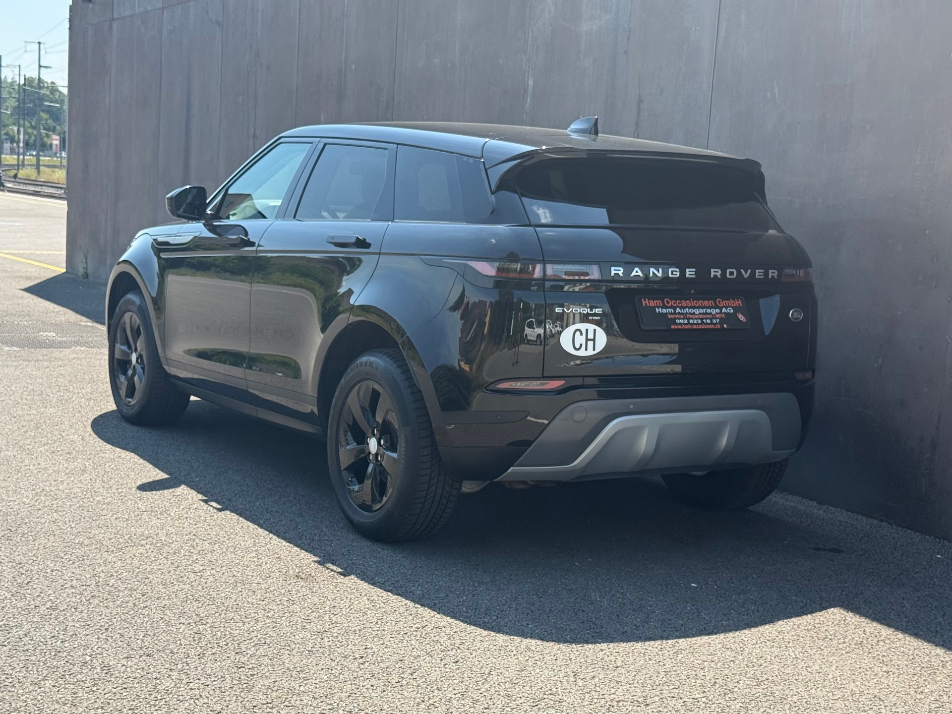 LAND ROVER Range Rover Evoque D AT9-image-2