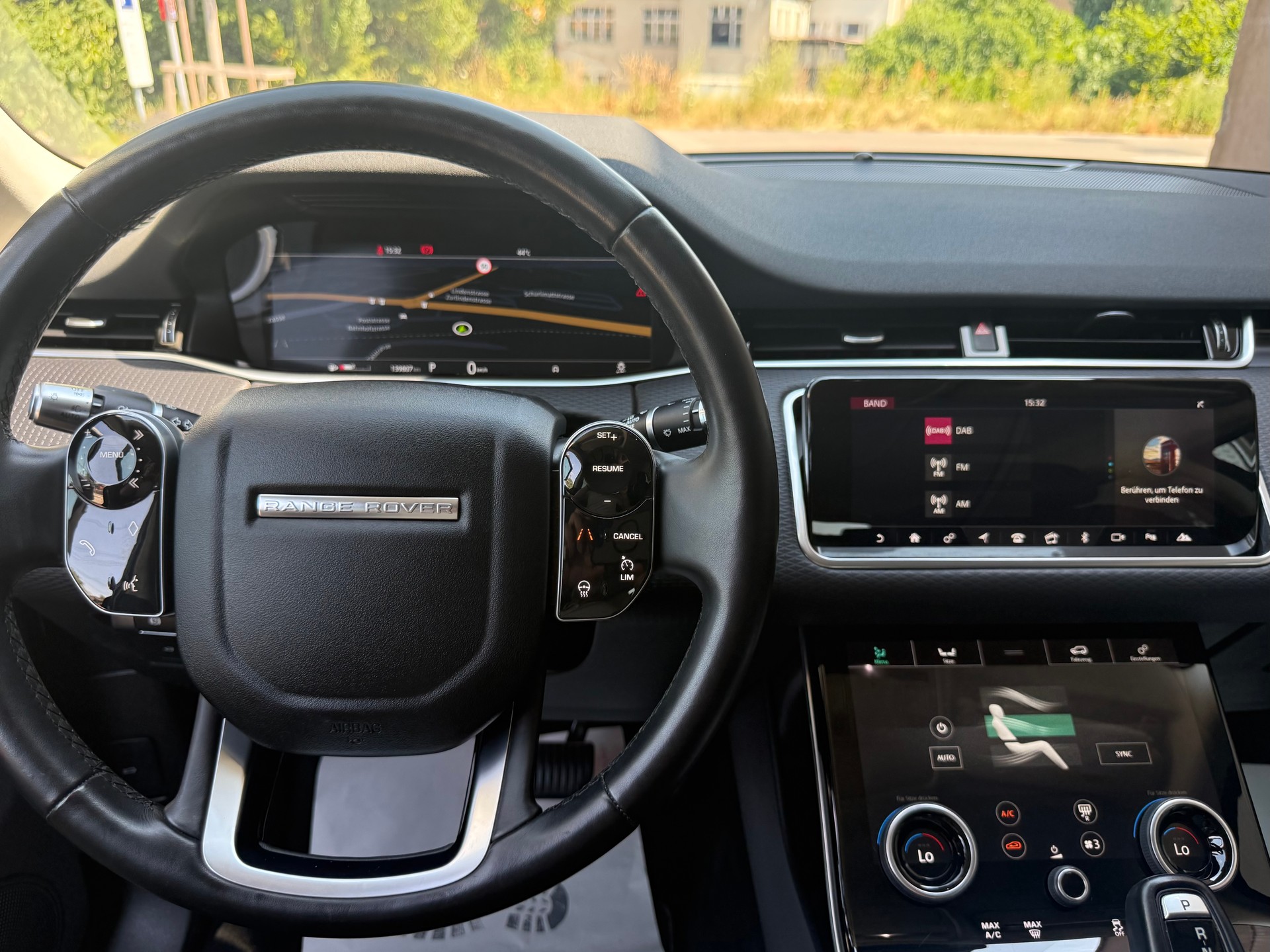 LAND ROVER Range Rover Evoque D AT9-image-8