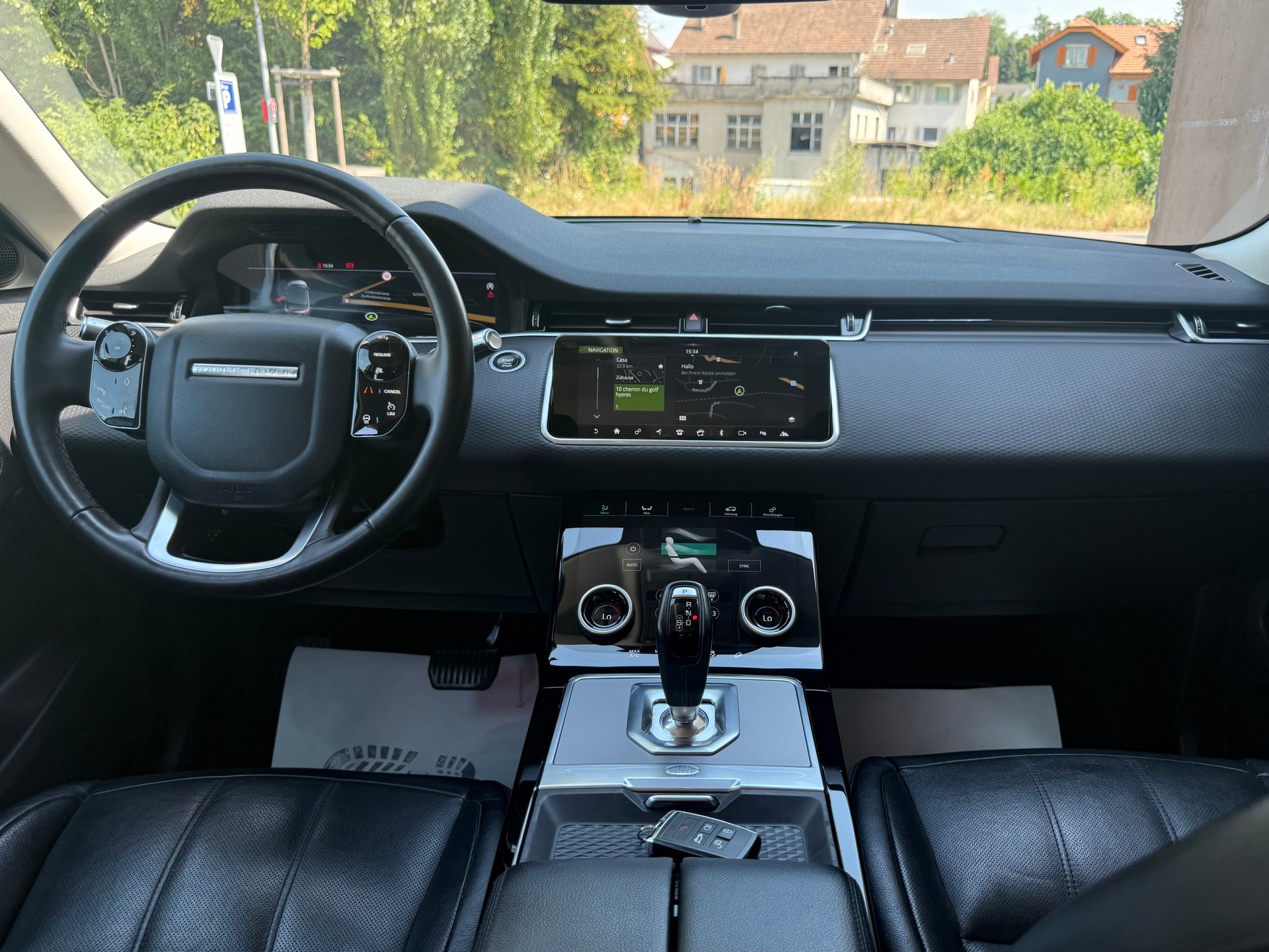 LAND ROVER Range Rover Evoque D AT9-image-5