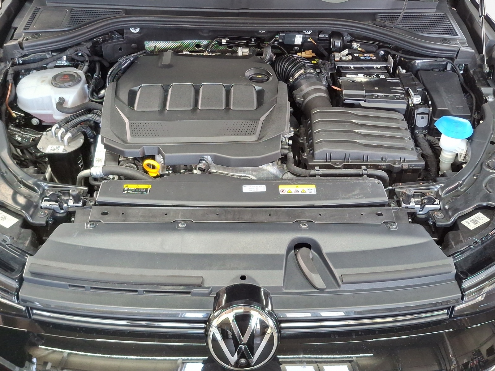 VW Passat Variant 2.0 TDI evo Business 4 Motion DSG-image-15