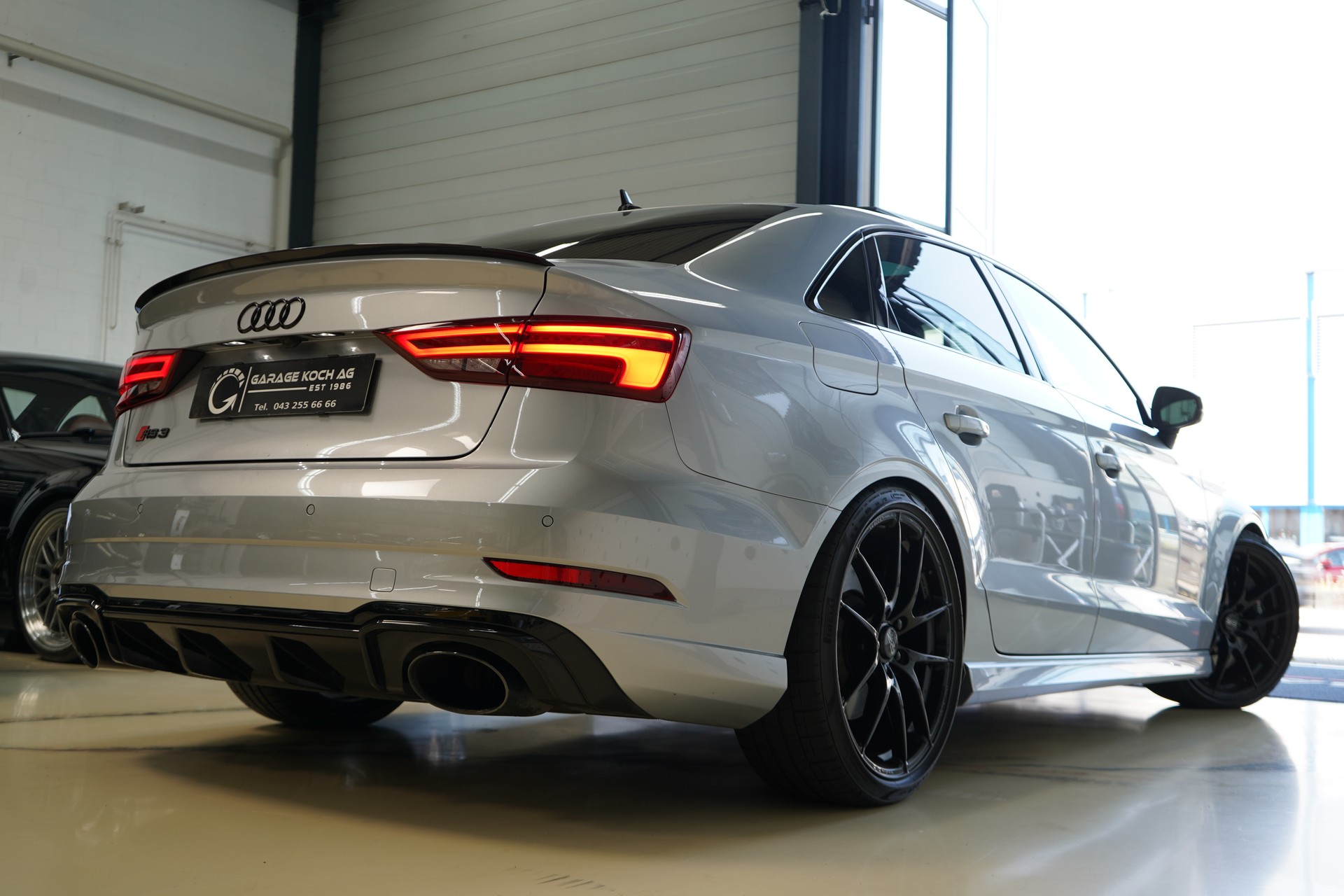 AUDI RS3 Limousine 2.5 TSI quattro S-tronic / APR 470Ps **-image-9