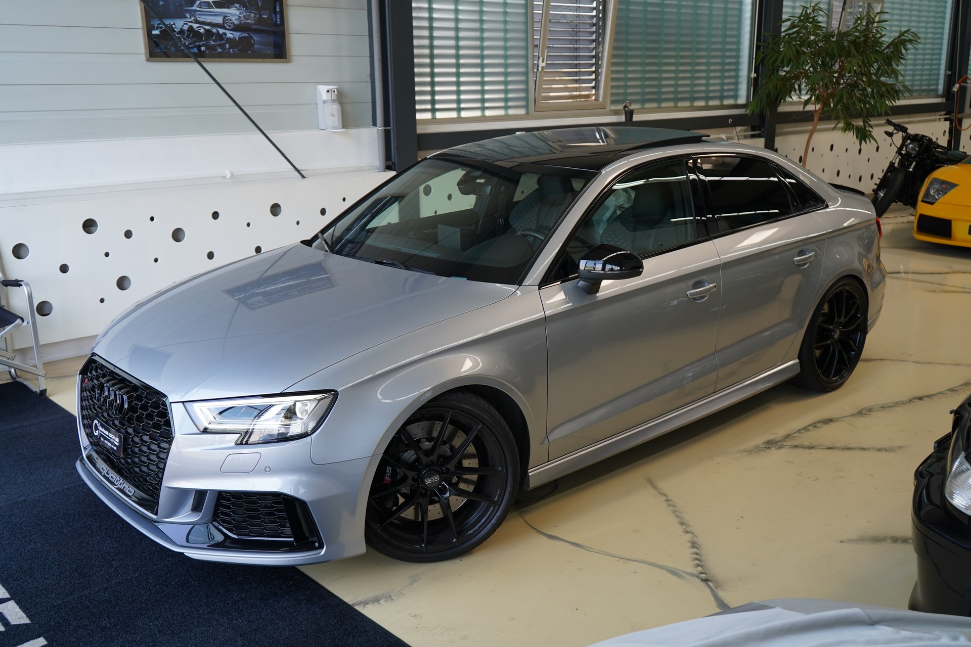 AUDI RS3 Limousine 2.5 TSI quattro S-tronic / APR 470Ps **-image-2