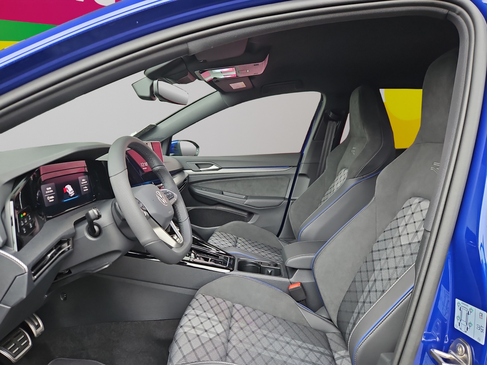 VW Golf Variant 1.5 eTSI mHEV R-Line DSG-image-4